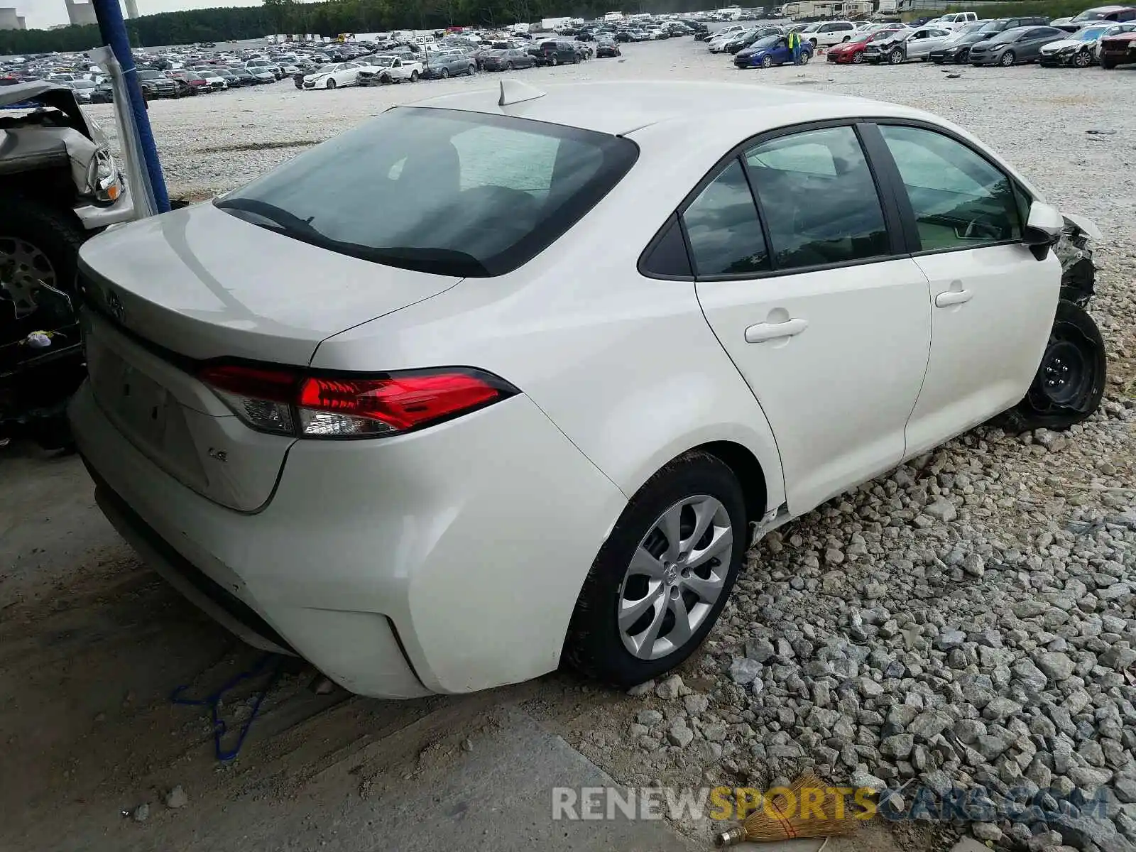 4 Photograph of a damaged car 5YFEPRAE9LP020015 TOYOTA COROLLA 2020