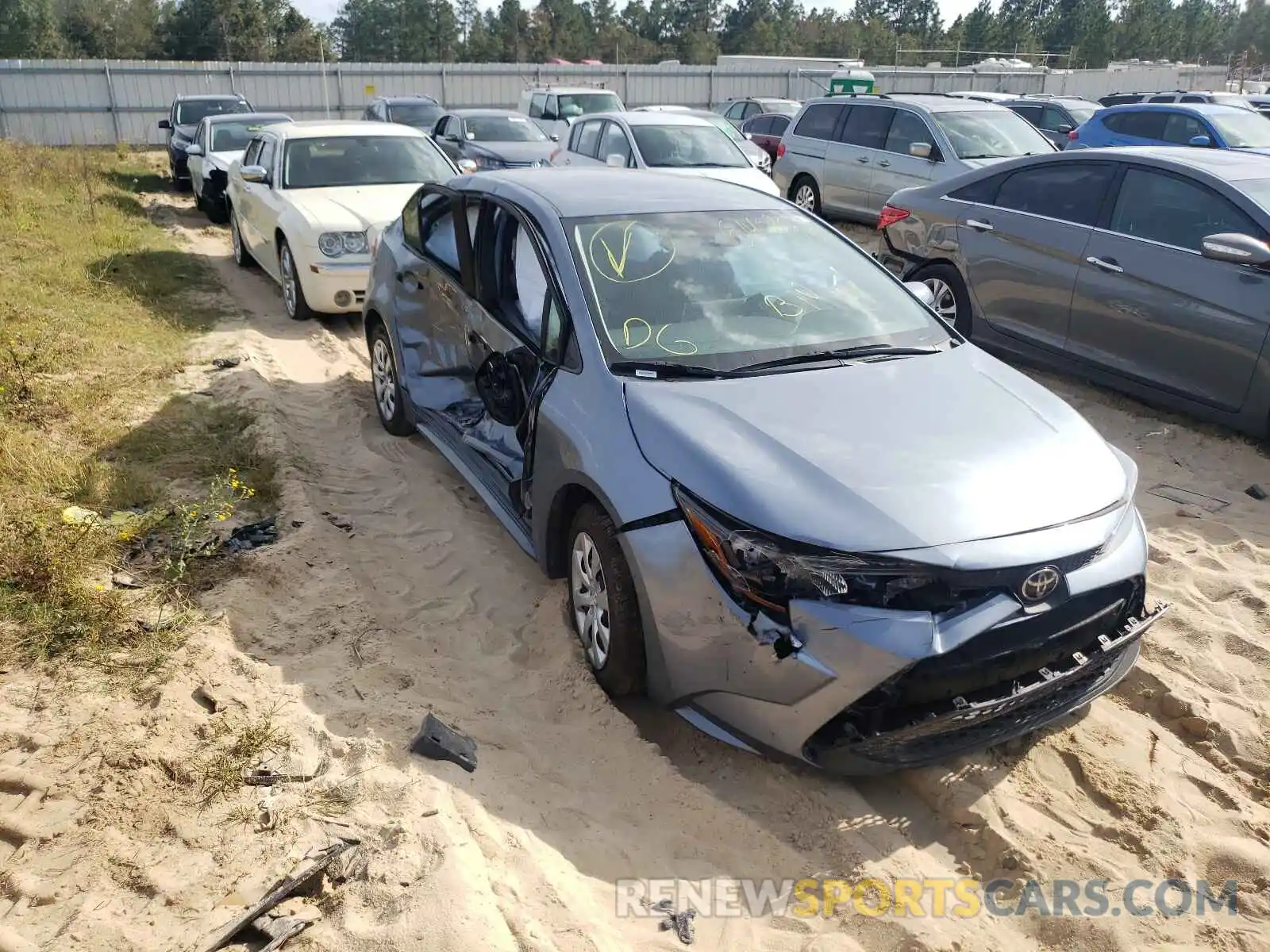 1 Photograph of a damaged car 5YFEPRAE9LP020919 TOYOTA COROLLA 2020