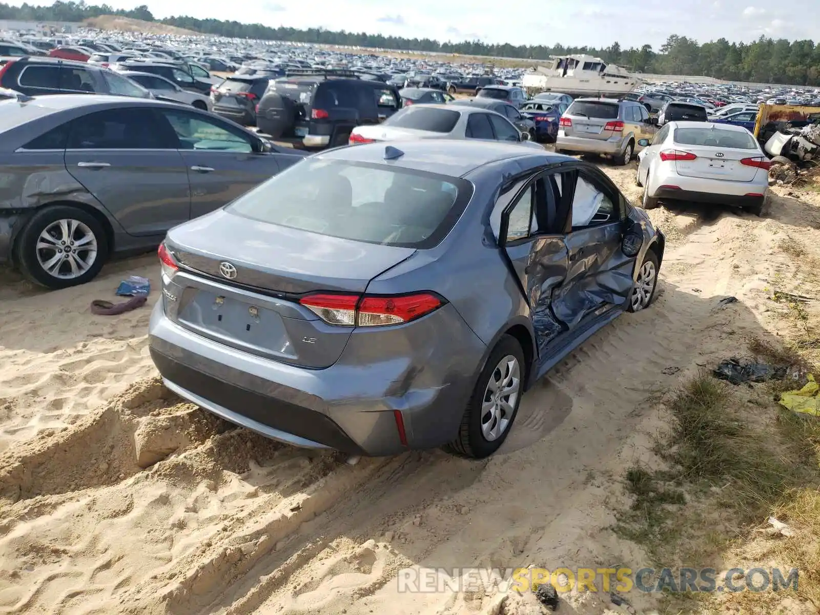 4 Photograph of a damaged car 5YFEPRAE9LP020919 TOYOTA COROLLA 2020