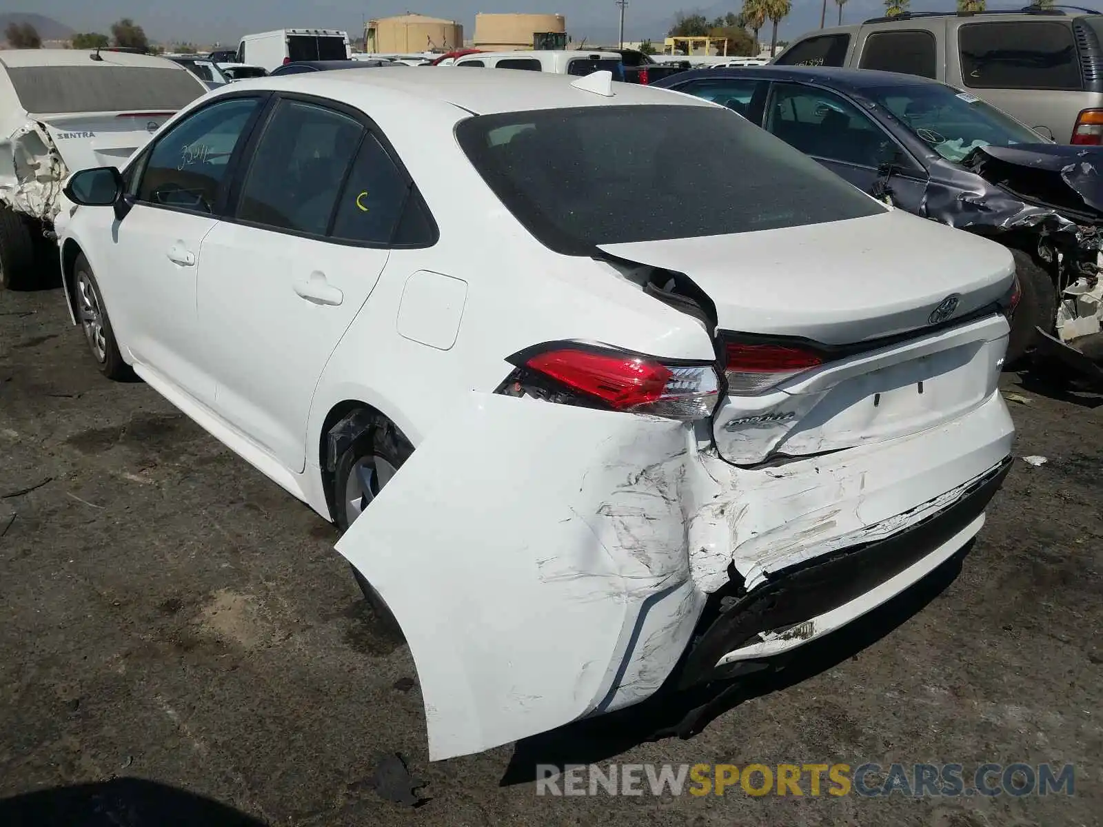 3 Photograph of a damaged car 5YFEPRAE9LP024016 TOYOTA COROLLA 2020