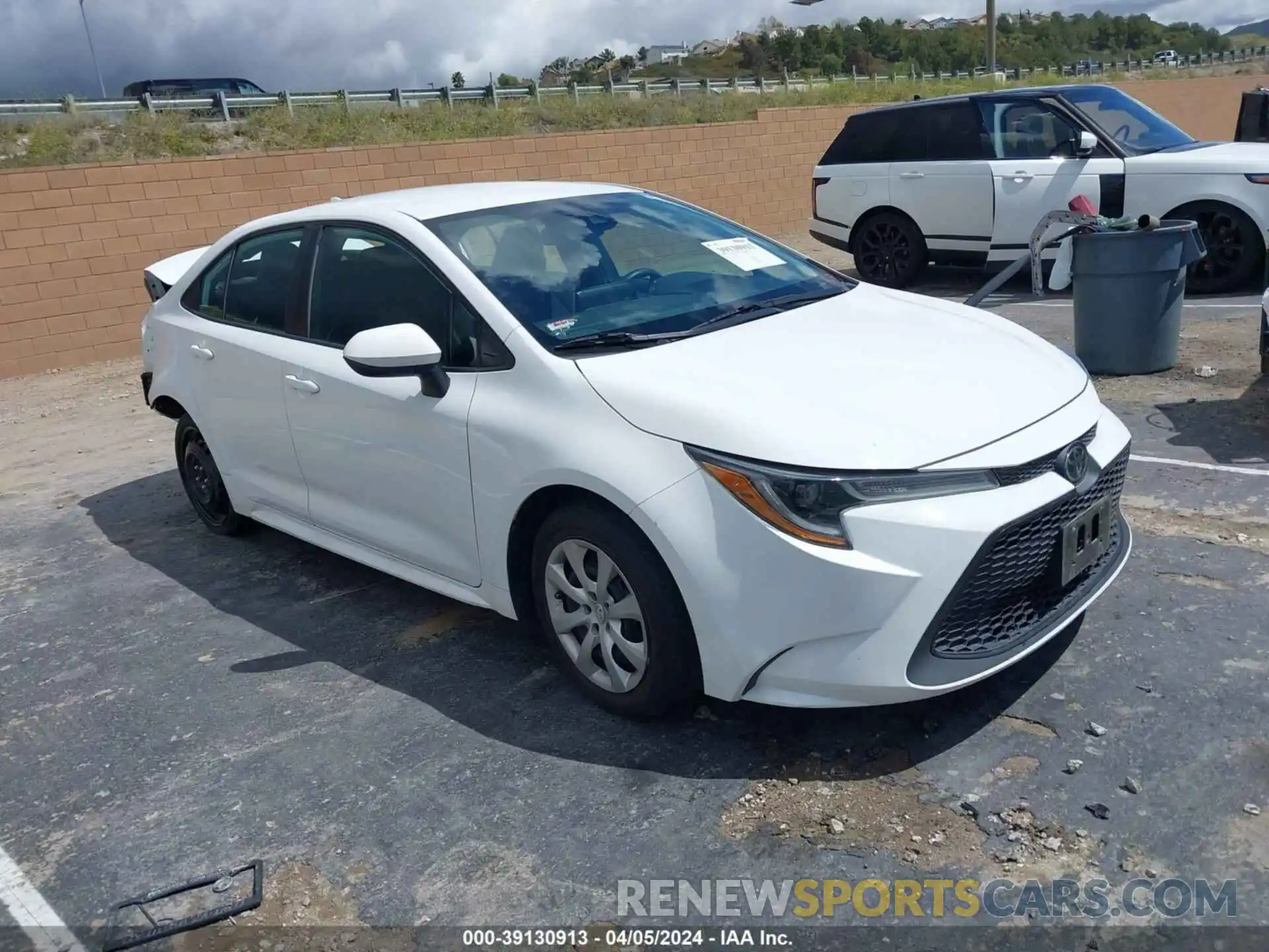 1 Photograph of a damaged car 5YFEPRAE9LP024033 TOYOTA COROLLA 2020