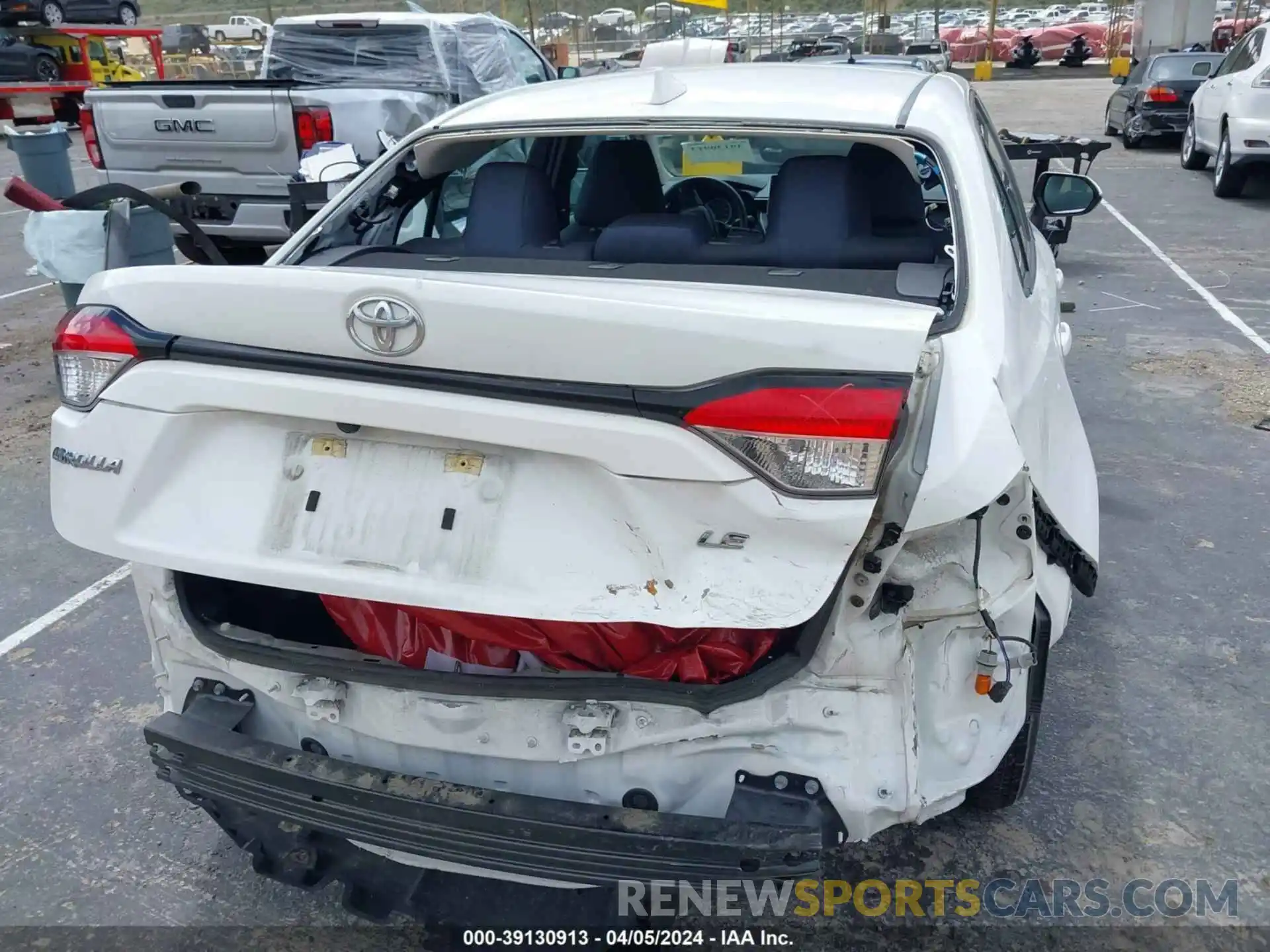 6 Photograph of a damaged car 5YFEPRAE9LP024033 TOYOTA COROLLA 2020