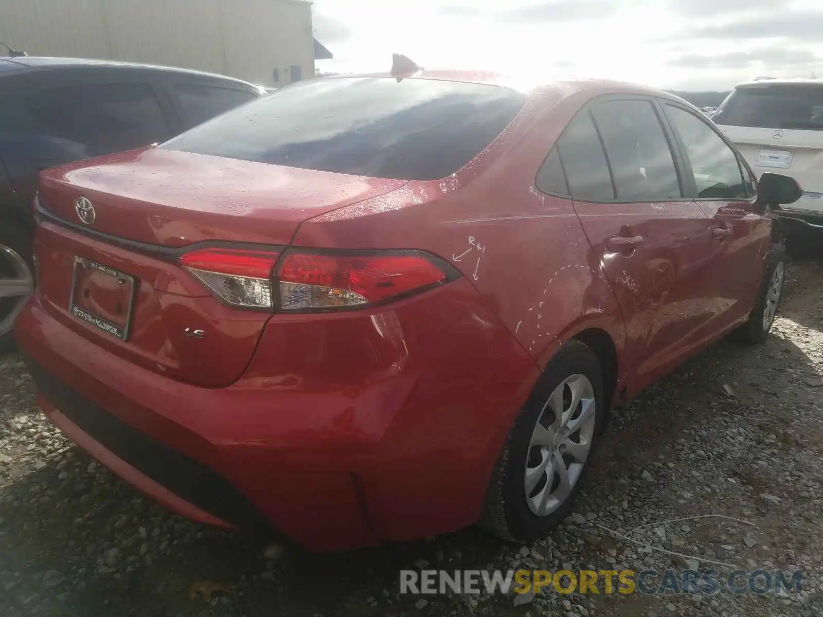 4 Photograph of a damaged car 5YFEPRAE9LP024694 TOYOTA COROLLA 2020