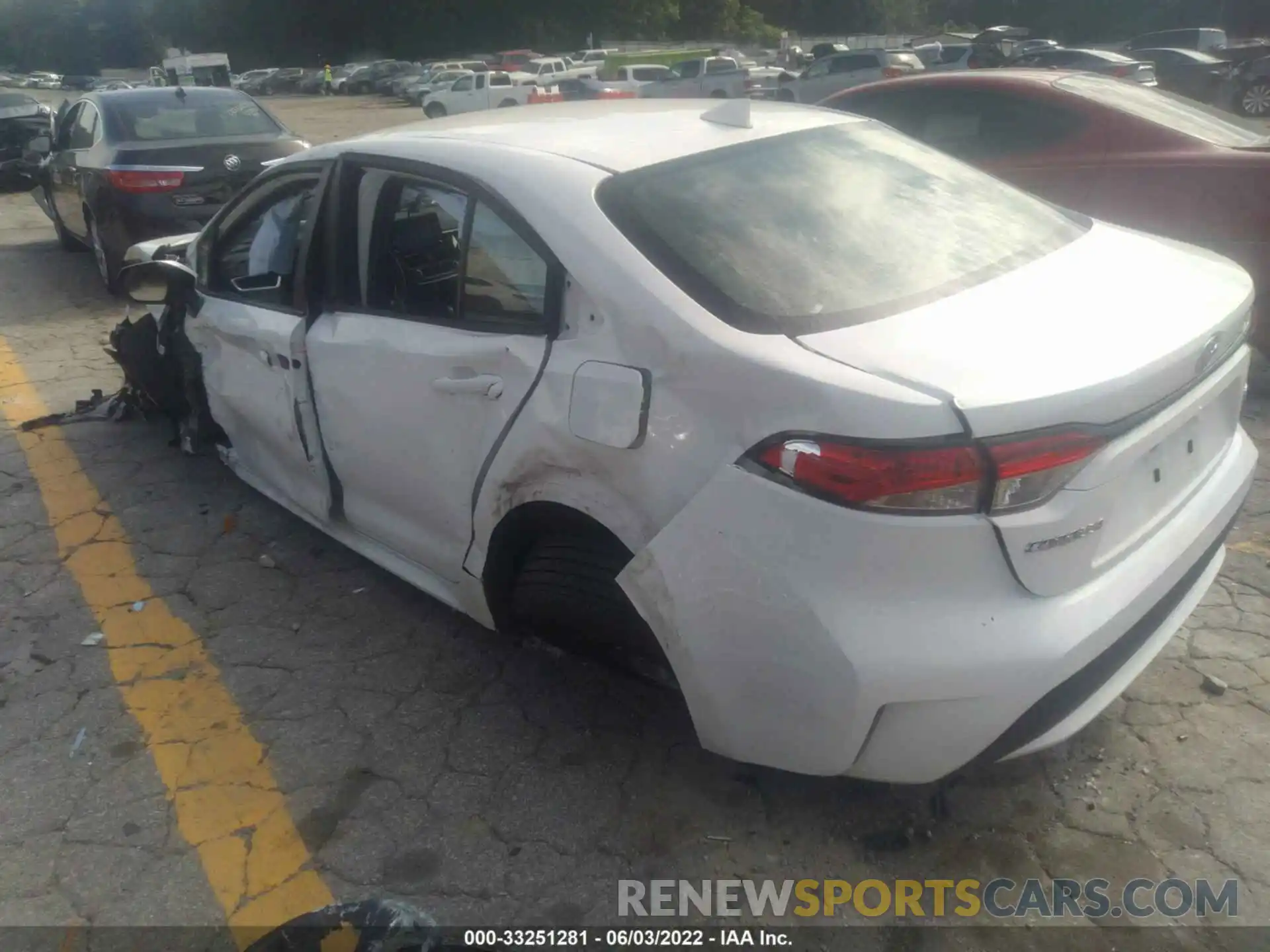 3 Photograph of a damaged car 5YFEPRAE9LP025442 TOYOTA COROLLA 2020