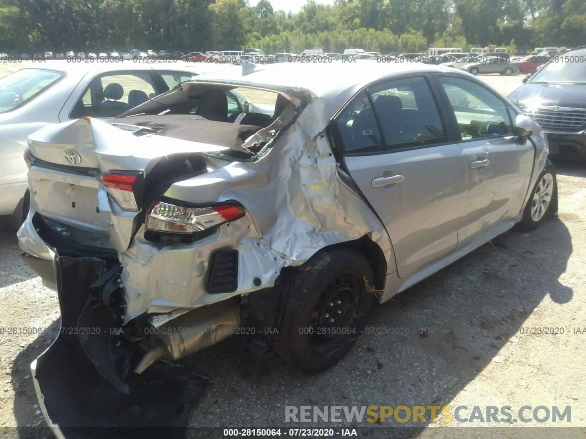 4 Photograph of a damaged car 5YFEPRAE9LP025585 TOYOTA COROLLA 2020