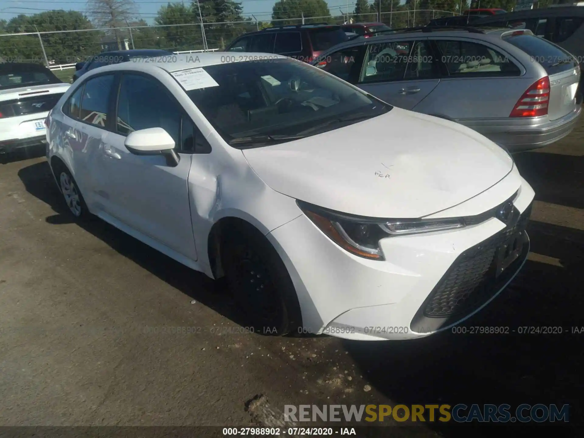 1 Photograph of a damaged car 5YFEPRAE9LP026171 TOYOTA COROLLA 2020