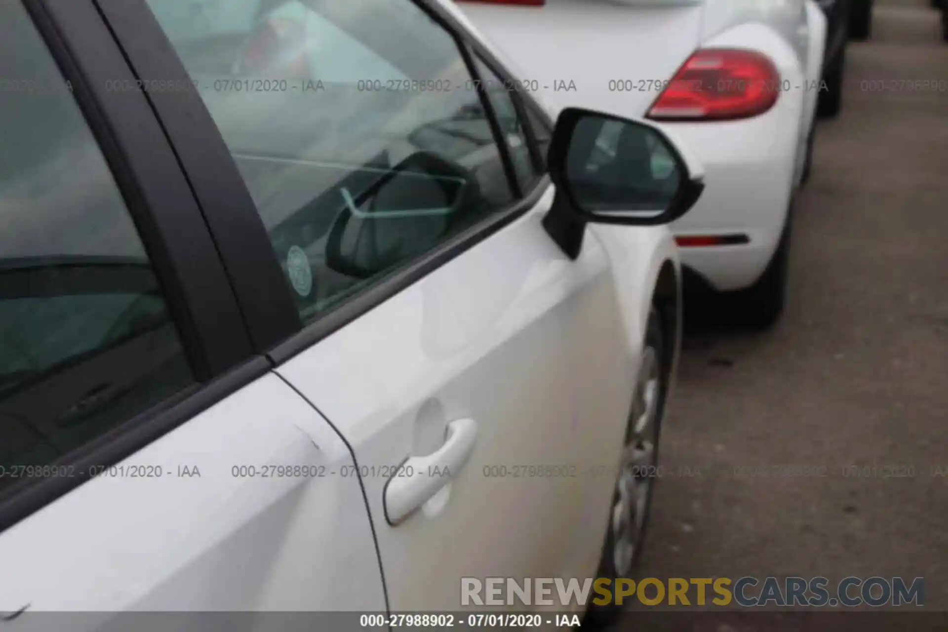 13 Photograph of a damaged car 5YFEPRAE9LP026171 TOYOTA COROLLA 2020