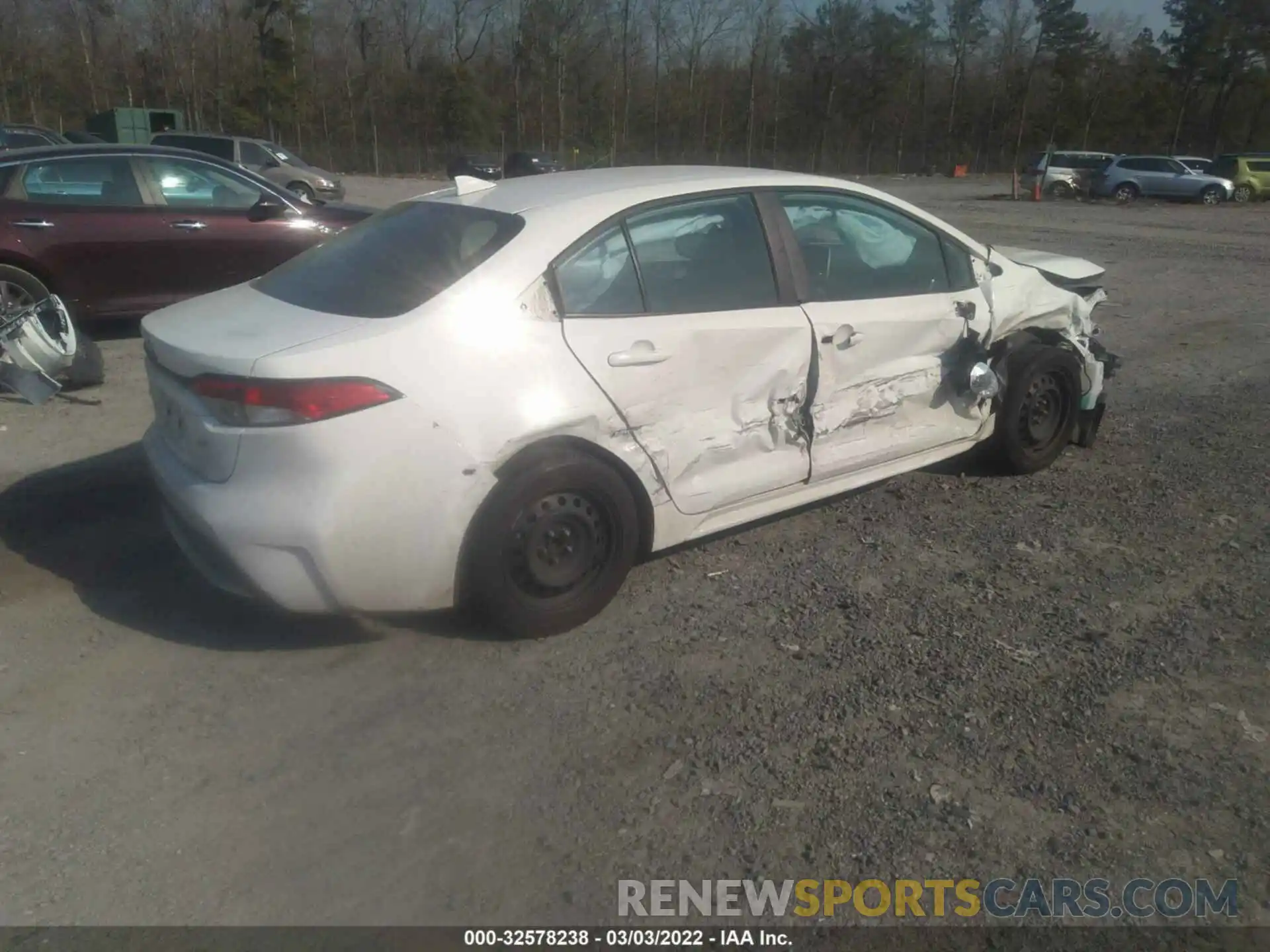 4 Photograph of a damaged car 5YFEPRAE9LP029457 TOYOTA COROLLA 2020