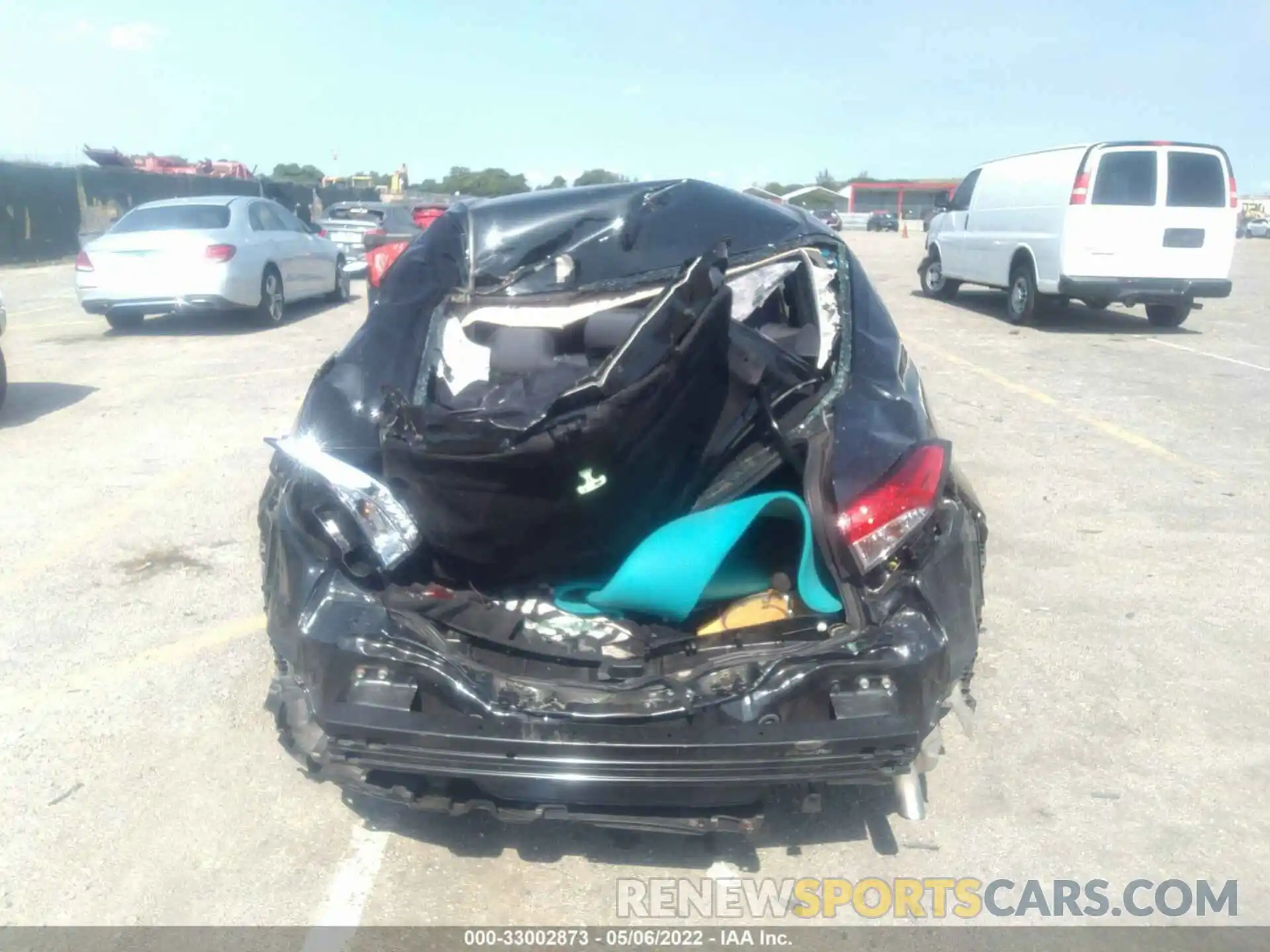 6 Photograph of a damaged car 5YFEPRAE9LP029698 TOYOTA COROLLA 2020