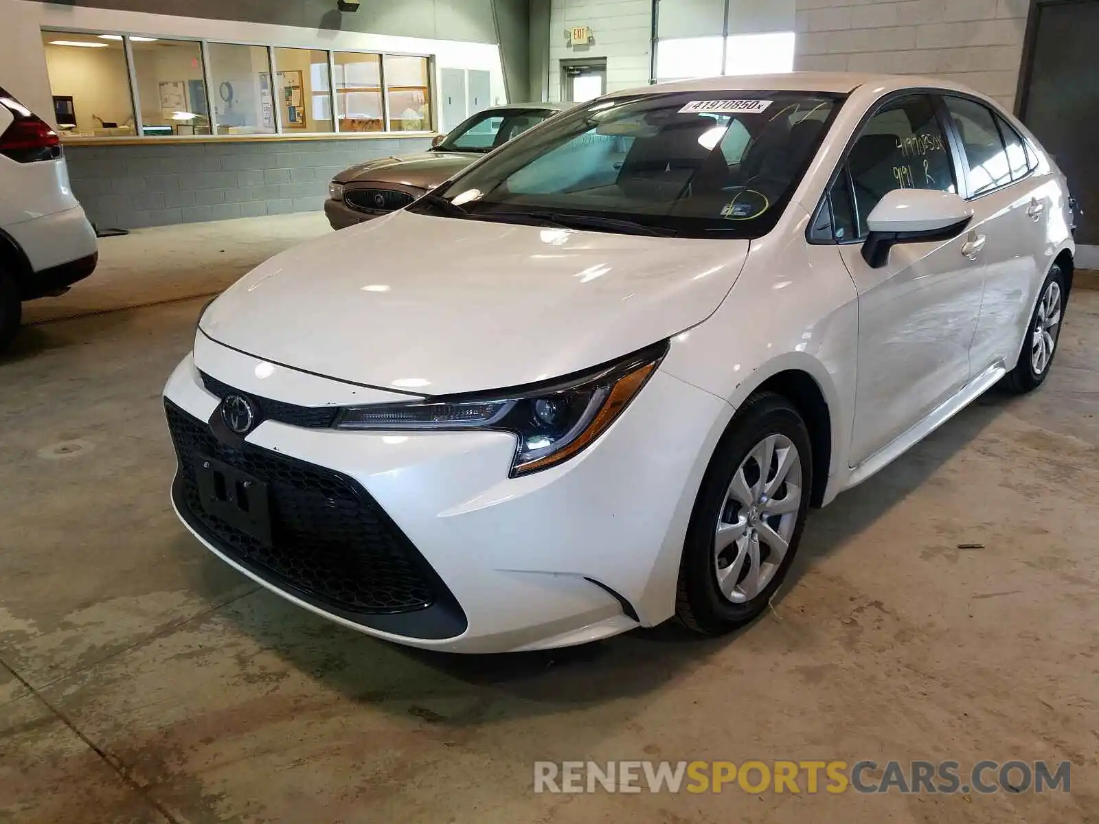 2 Photograph of a damaged car 5YFEPRAE9LP031547 TOYOTA COROLLA 2020