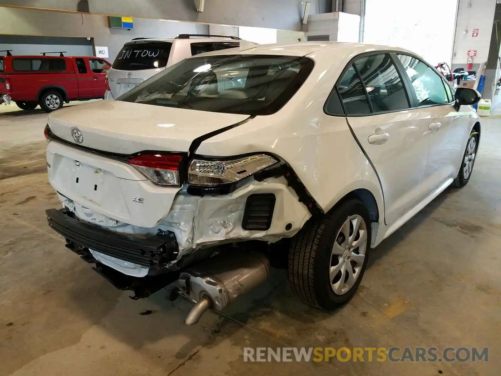 4 Photograph of a damaged car 5YFEPRAE9LP031547 TOYOTA COROLLA 2020