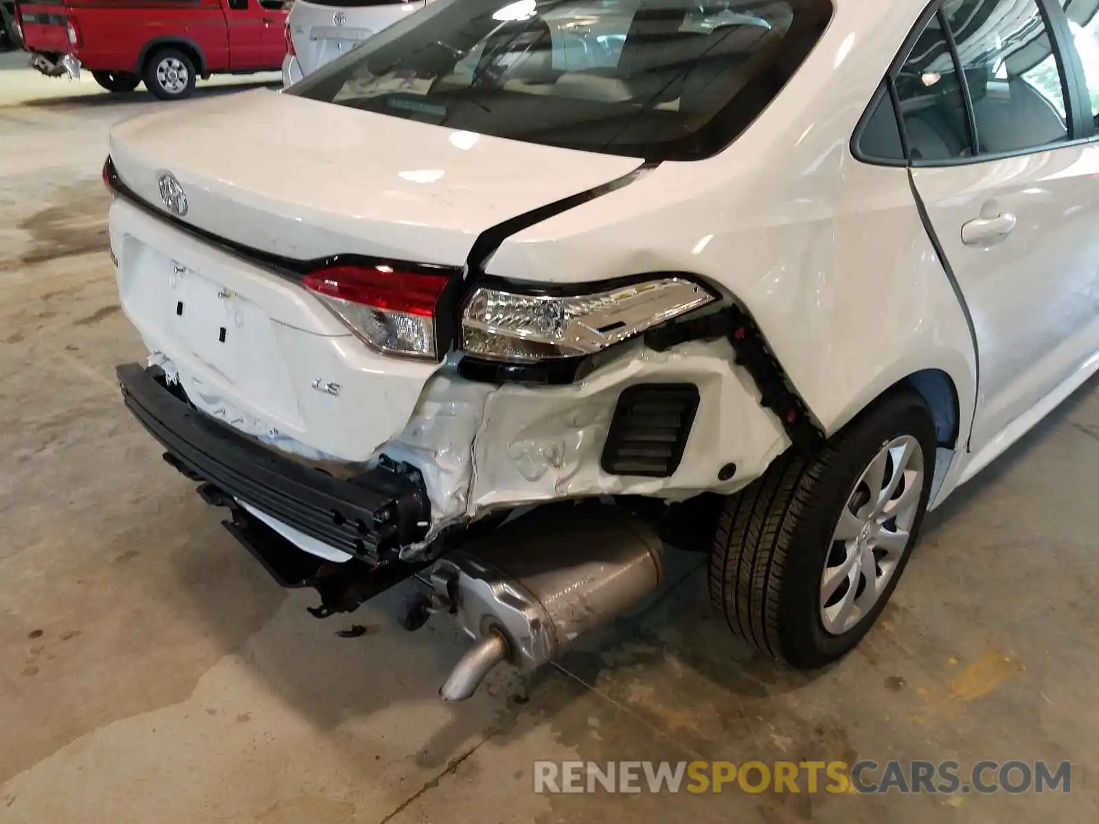 9 Photograph of a damaged car 5YFEPRAE9LP031547 TOYOTA COROLLA 2020