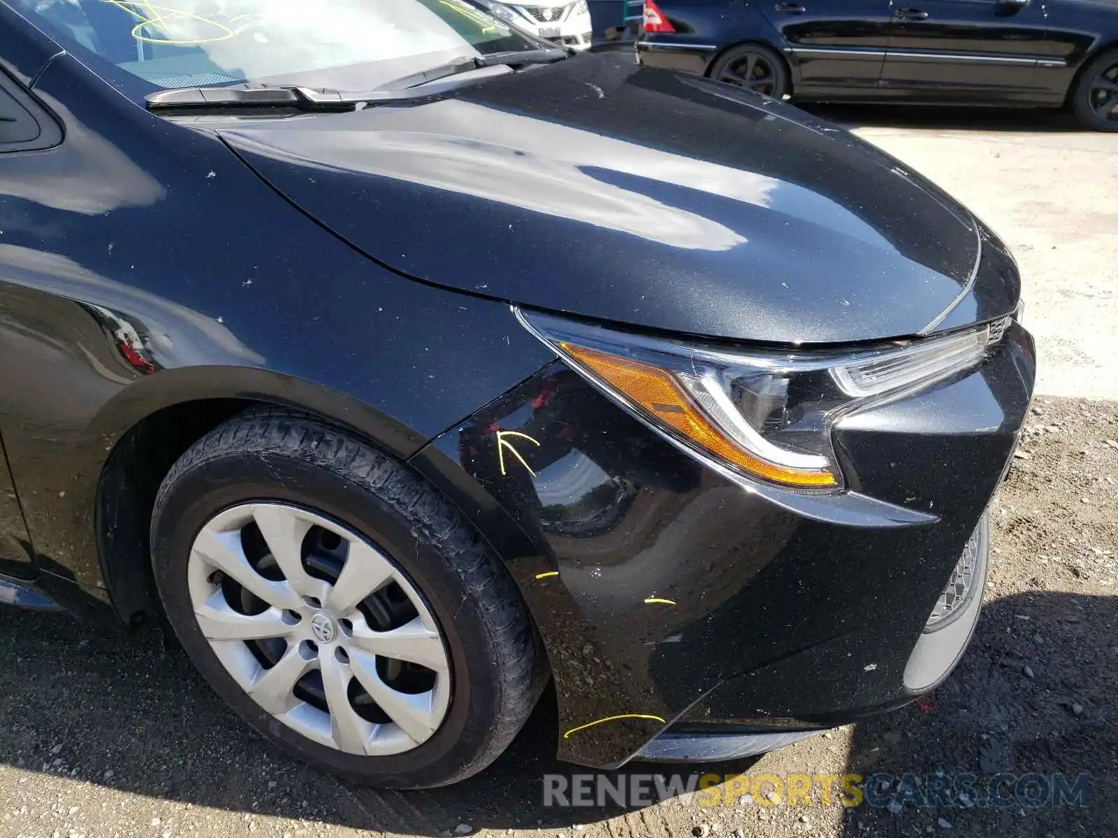 9 Photograph of a damaged car 5YFEPRAE9LP033203 TOYOTA COROLLA 2020