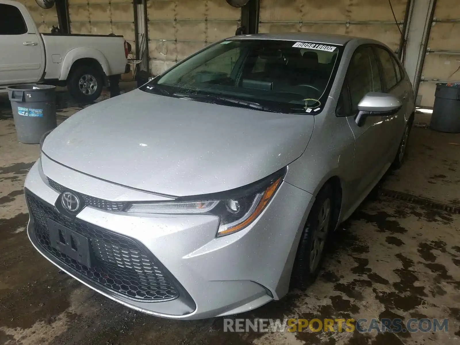 2 Photograph of a damaged car 5YFEPRAE9LP033816 TOYOTA COROLLA 2020