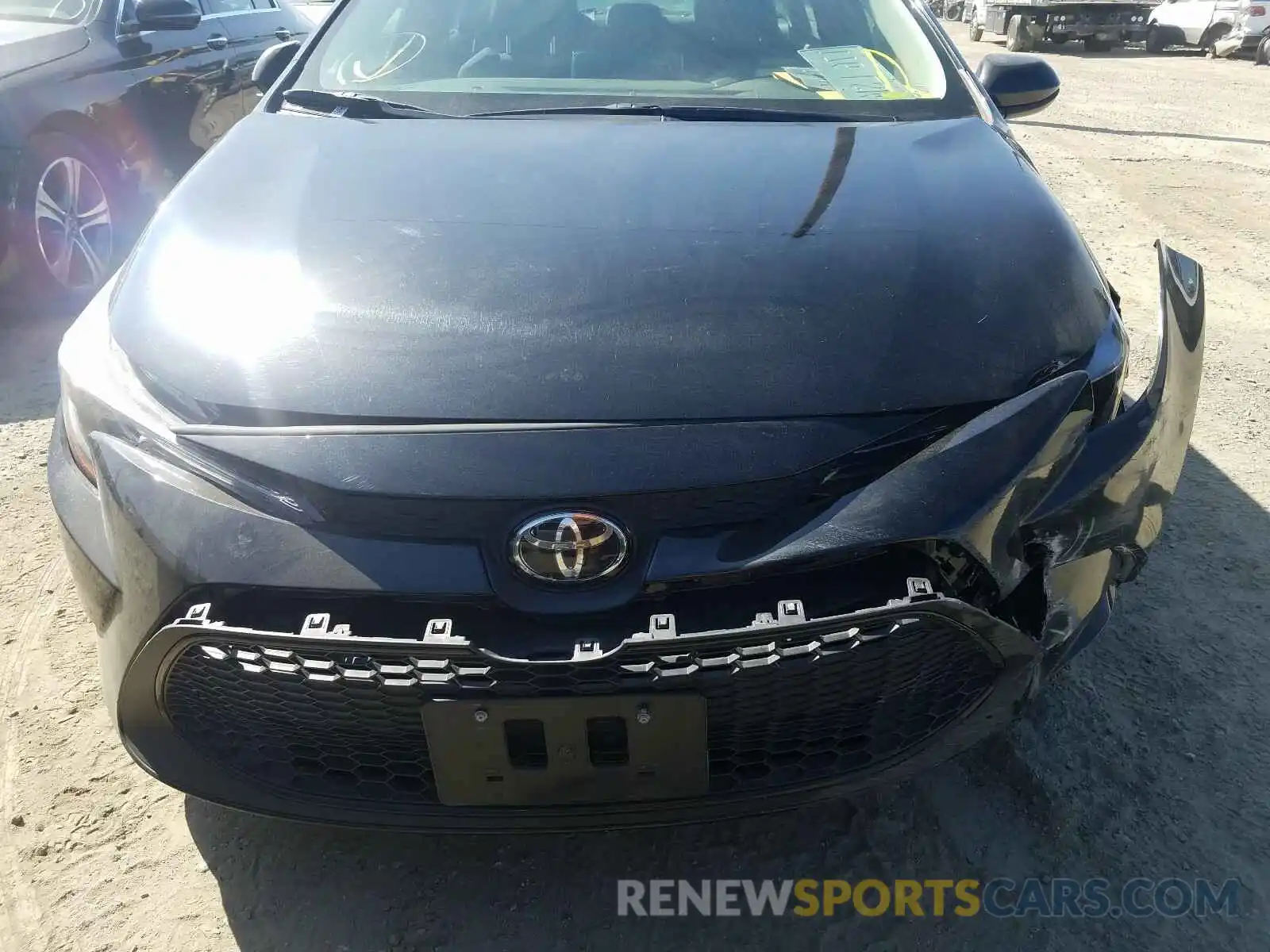 9 Photograph of a damaged car 5YFEPRAE9LP034304 TOYOTA COROLLA 2020