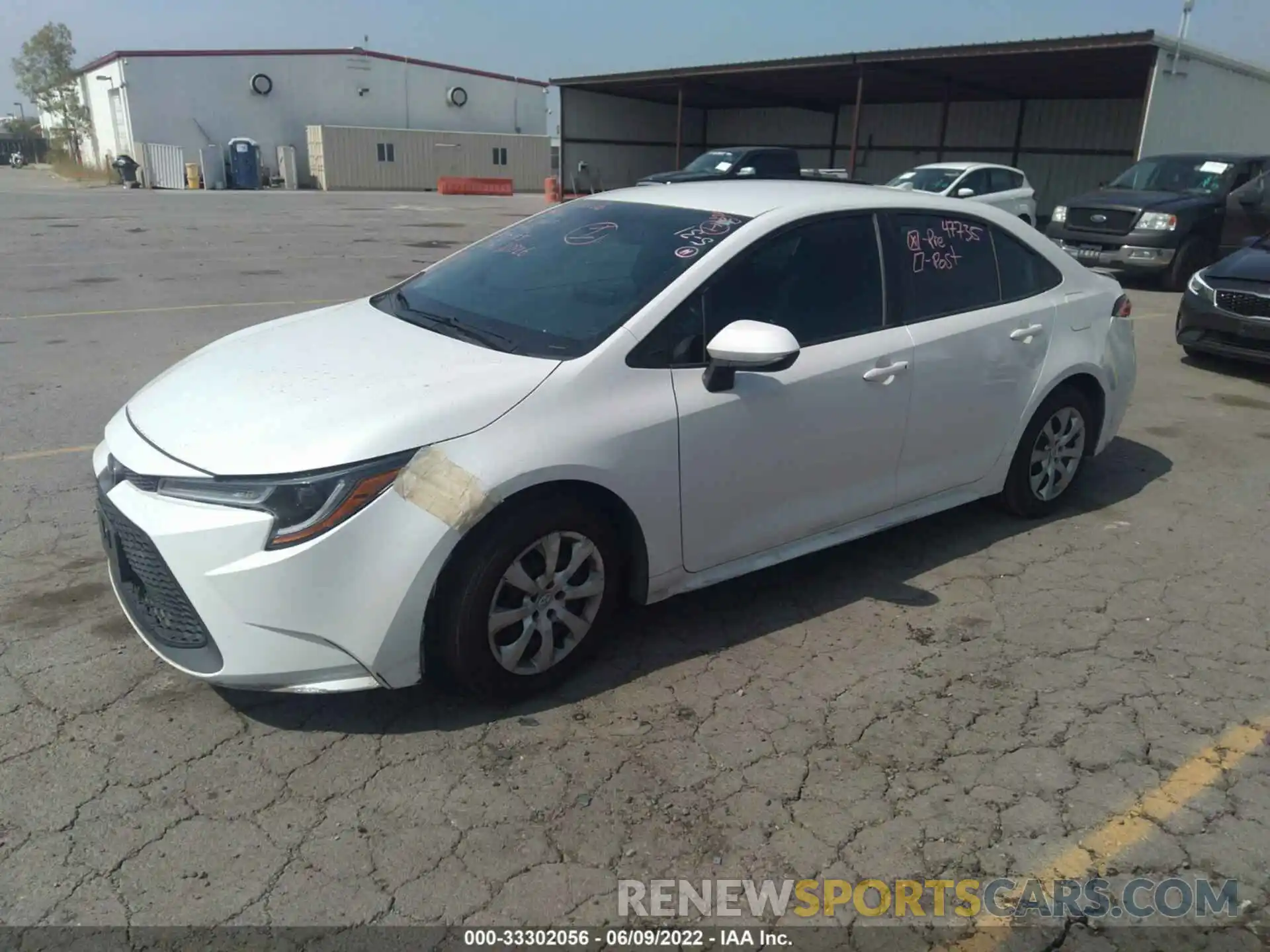 2 Photograph of a damaged car 5YFEPRAE9LP037610 TOYOTA COROLLA 2020