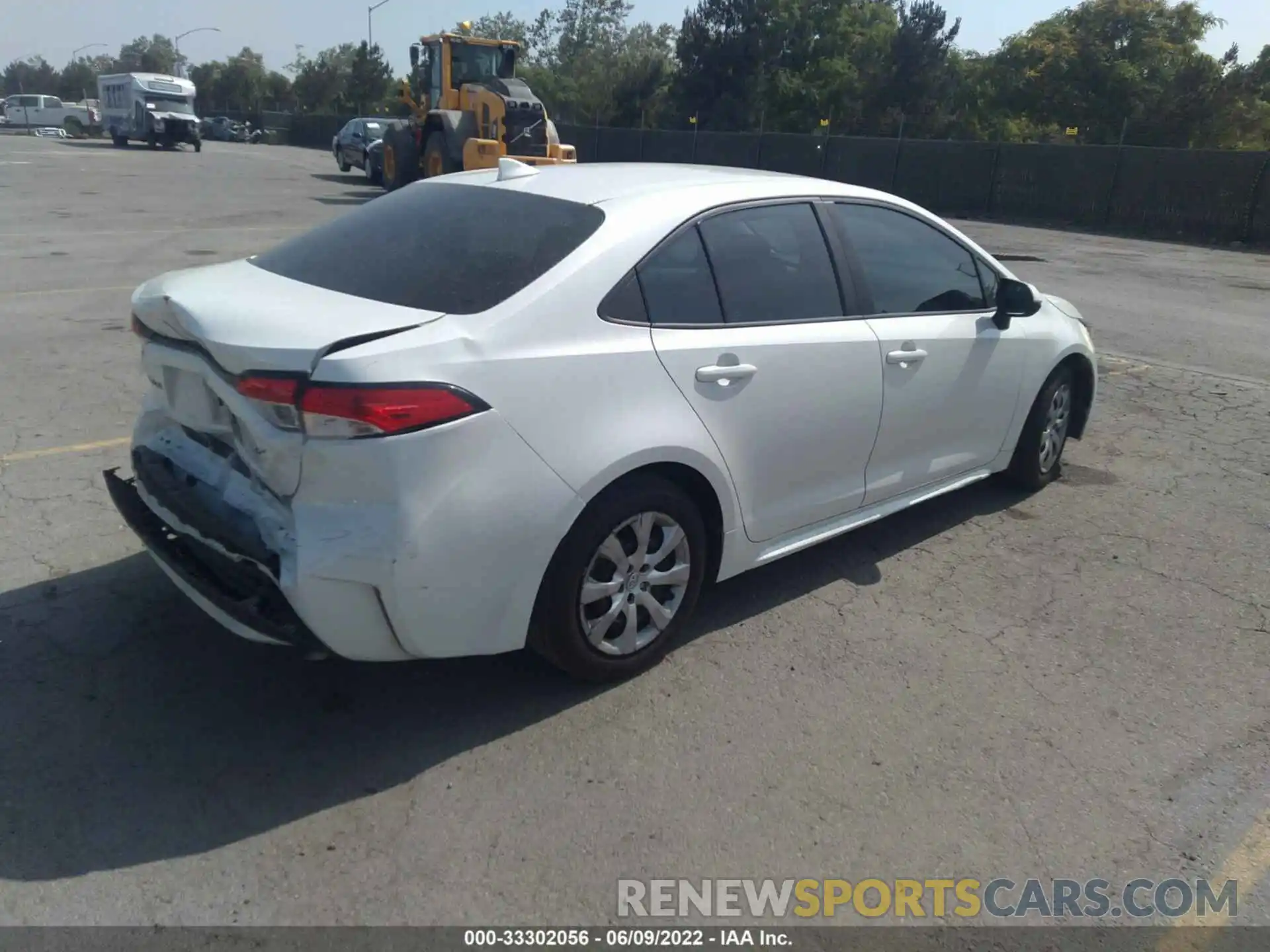 4 Photograph of a damaged car 5YFEPRAE9LP037610 TOYOTA COROLLA 2020