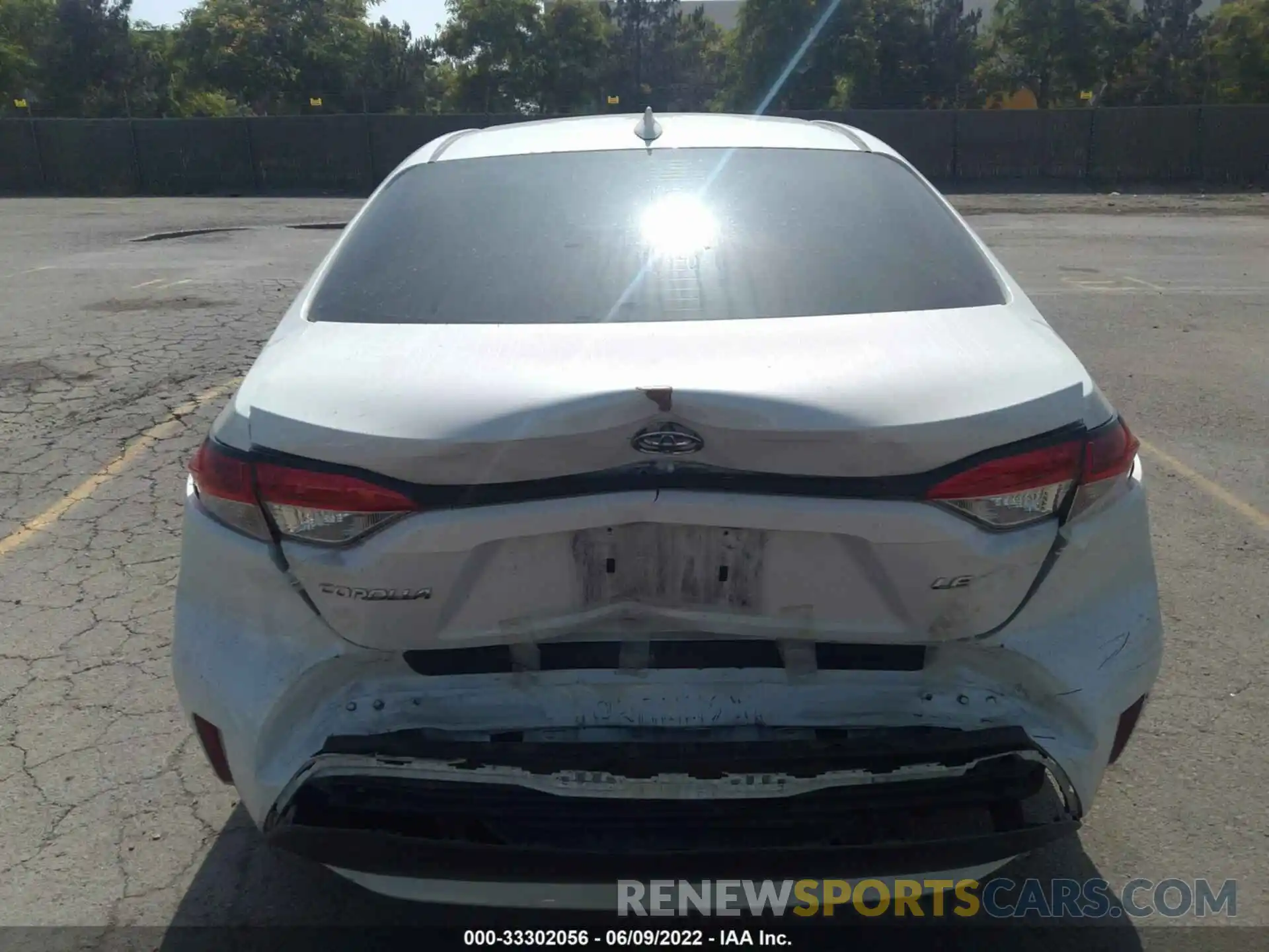 6 Photograph of a damaged car 5YFEPRAE9LP037610 TOYOTA COROLLA 2020