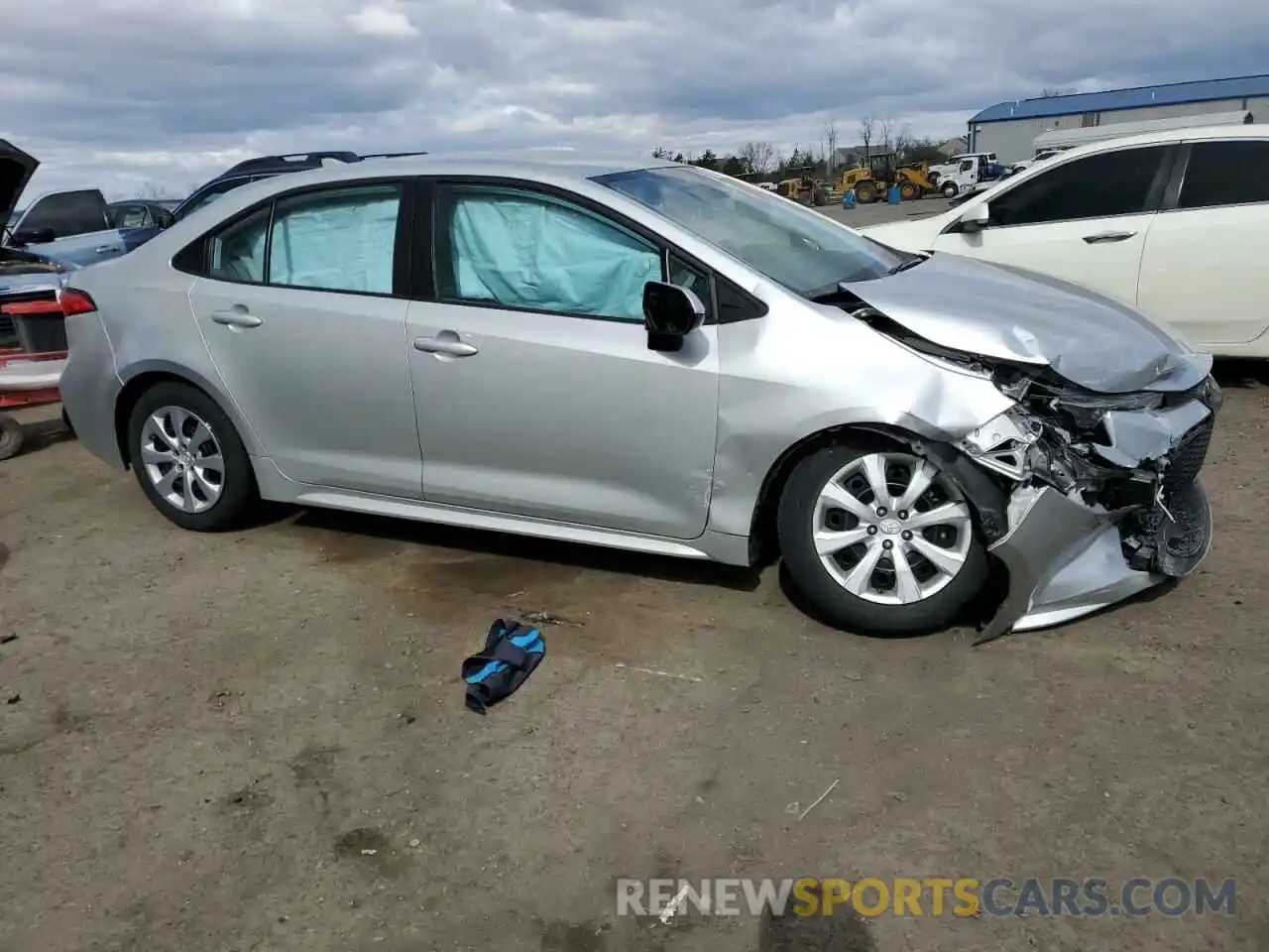 4 Photograph of a damaged car 5YFEPRAE9LP037736 TOYOTA COROLLA 2020