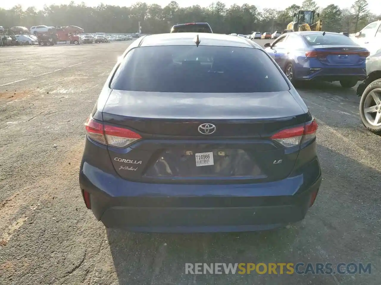 6 Photograph of a damaged car 5YFEPRAE9LP038742 TOYOTA COROLLA 2020