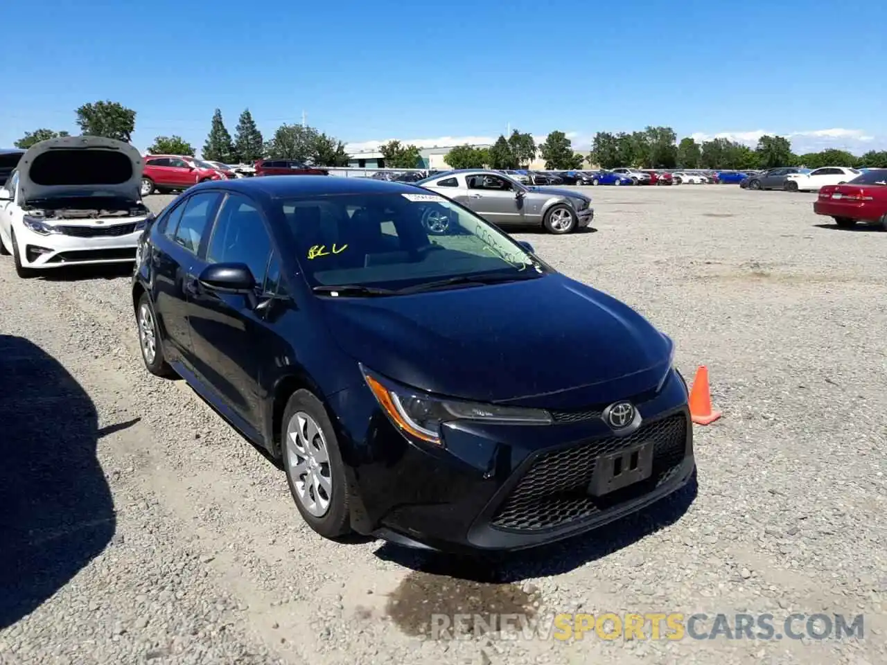 1 Photograph of a damaged car 5YFEPRAE9LP039437 TOYOTA COROLLA 2020