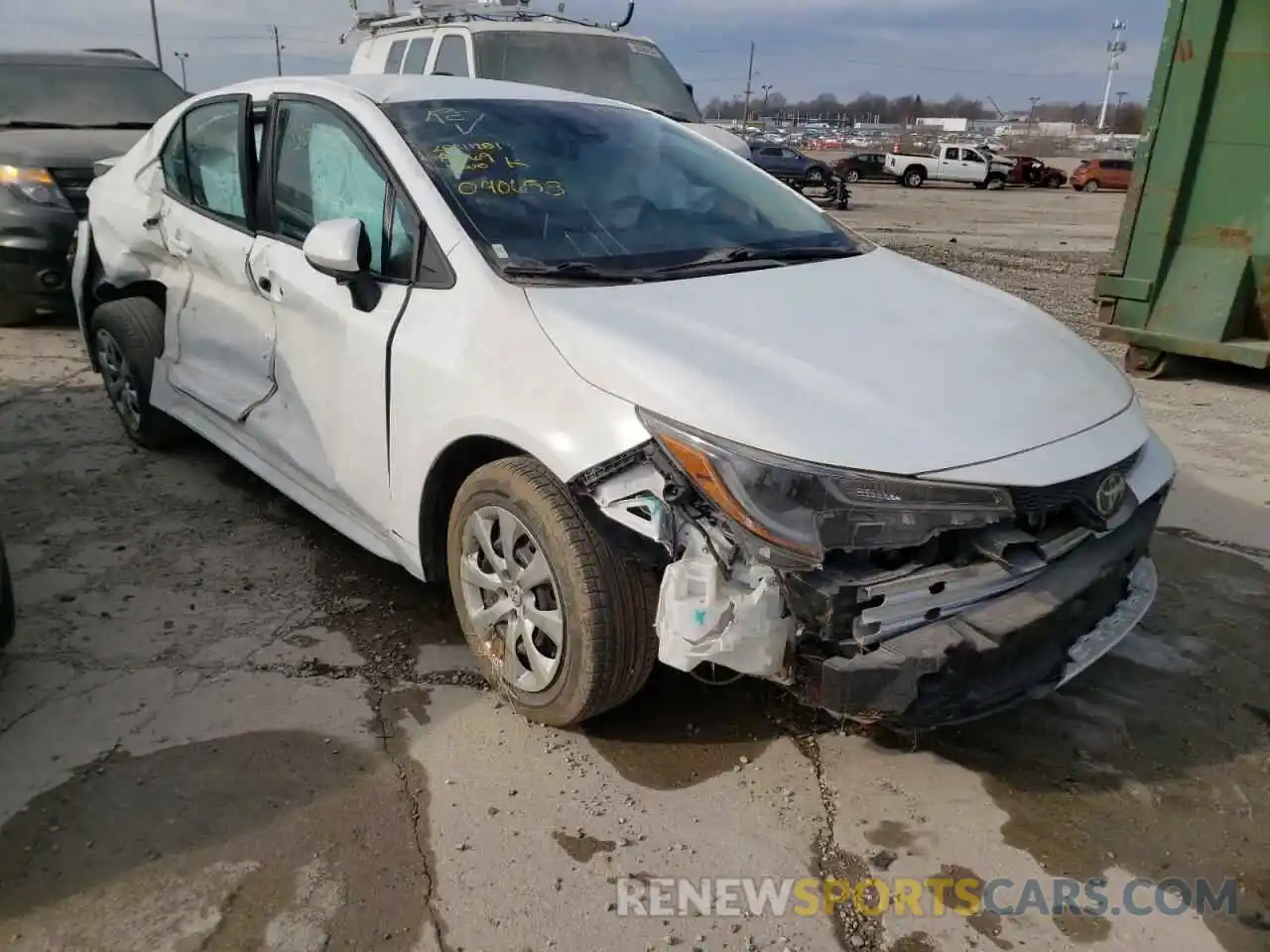 1 Photograph of a damaged car 5YFEPRAE9LP040653 TOYOTA COROLLA 2020