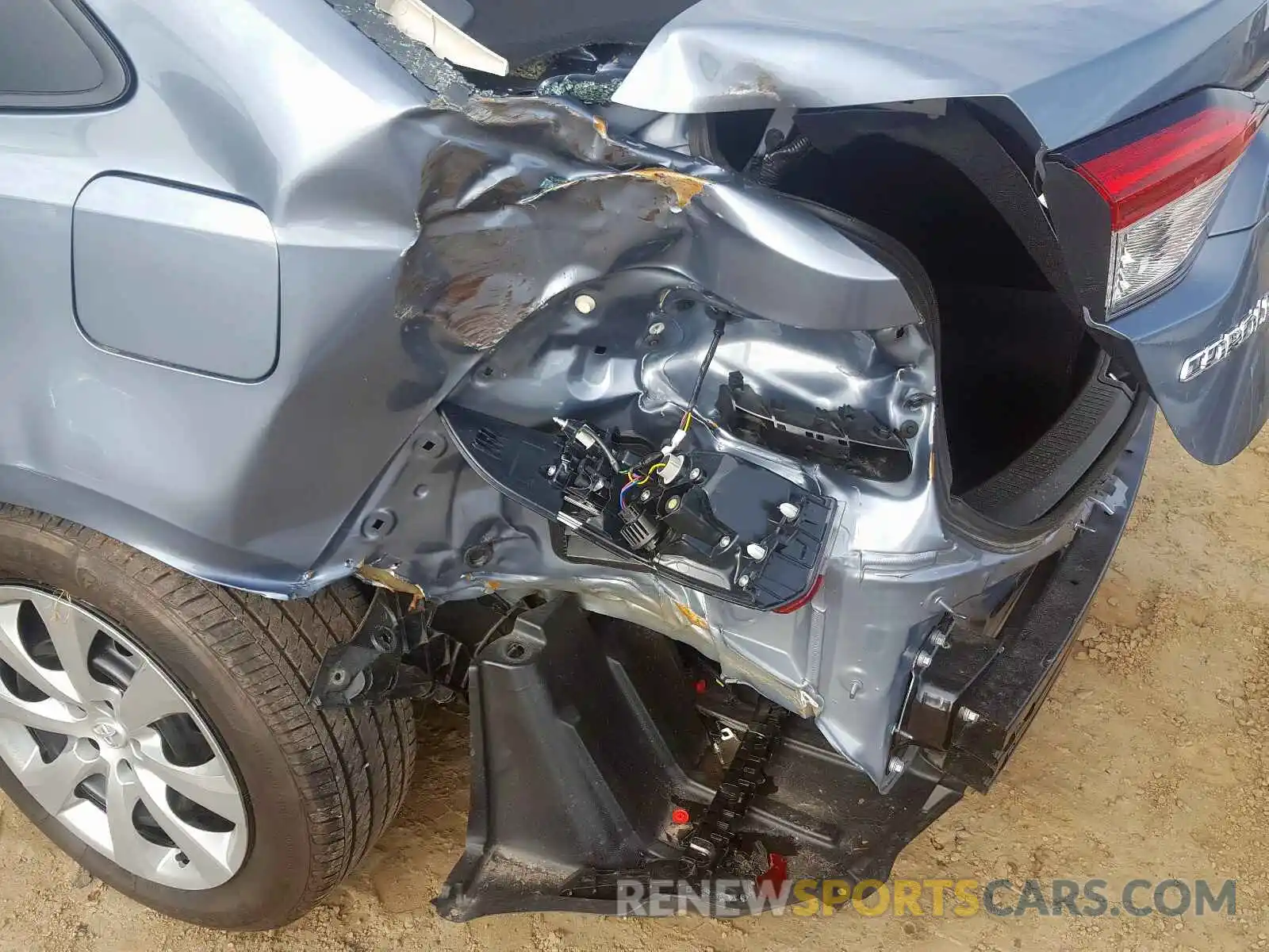 9 Photograph of a damaged car 5YFEPRAE9LP041186 TOYOTA COROLLA 2020