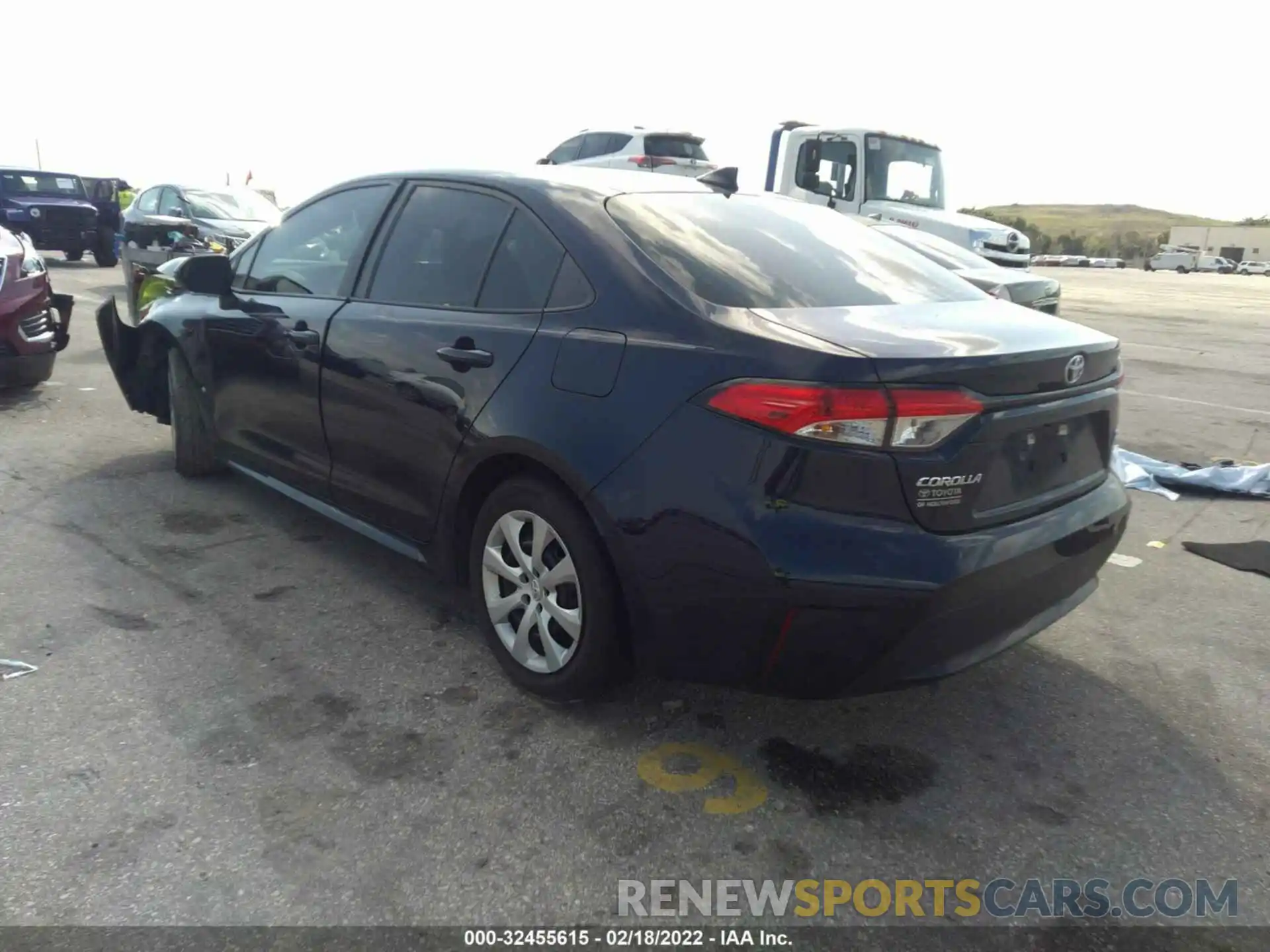 3 Photograph of a damaged car 5YFEPRAE9LP041723 TOYOTA COROLLA 2020