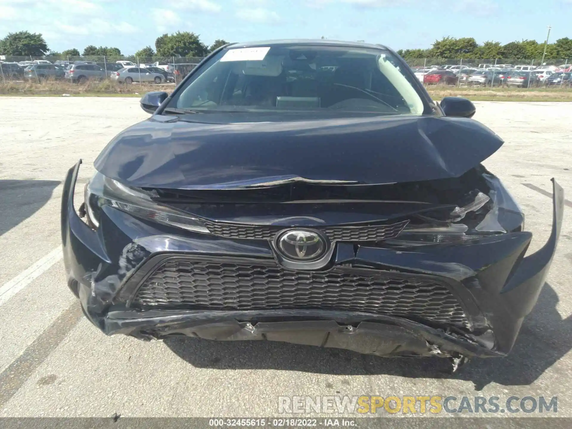 6 Photograph of a damaged car 5YFEPRAE9LP041723 TOYOTA COROLLA 2020