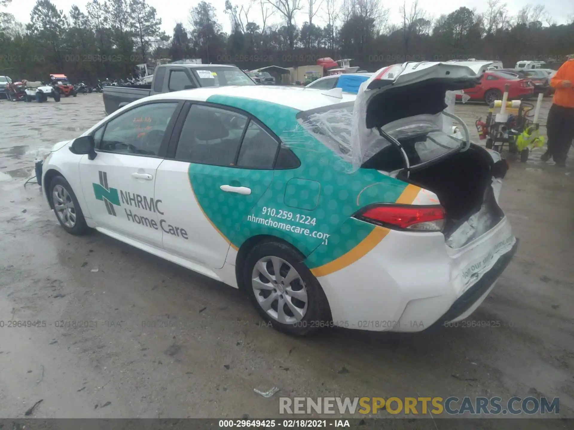 3 Photograph of a damaged car 5YFEPRAE9LP043035 TOYOTA COROLLA 2020