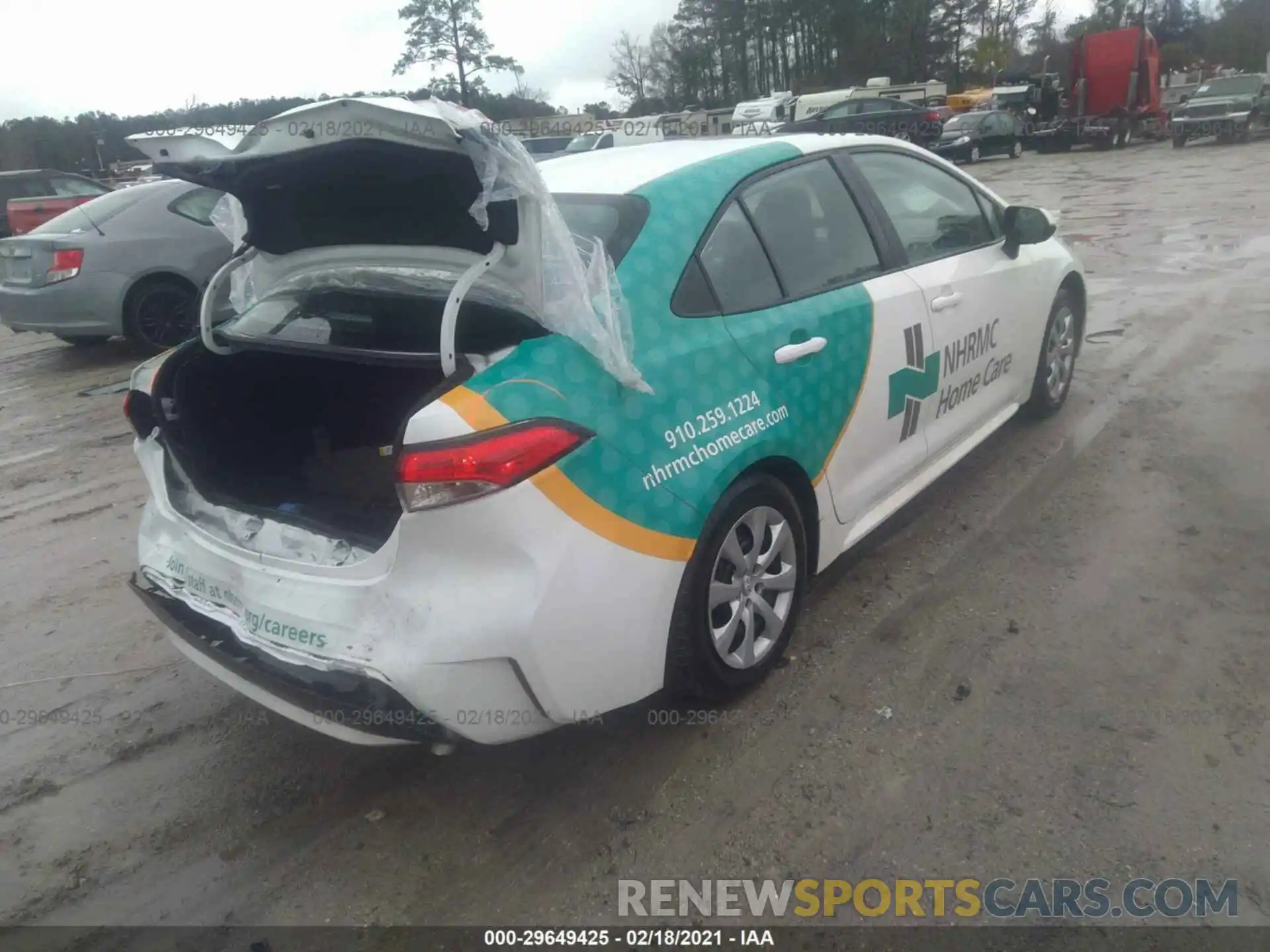 4 Photograph of a damaged car 5YFEPRAE9LP043035 TOYOTA COROLLA 2020