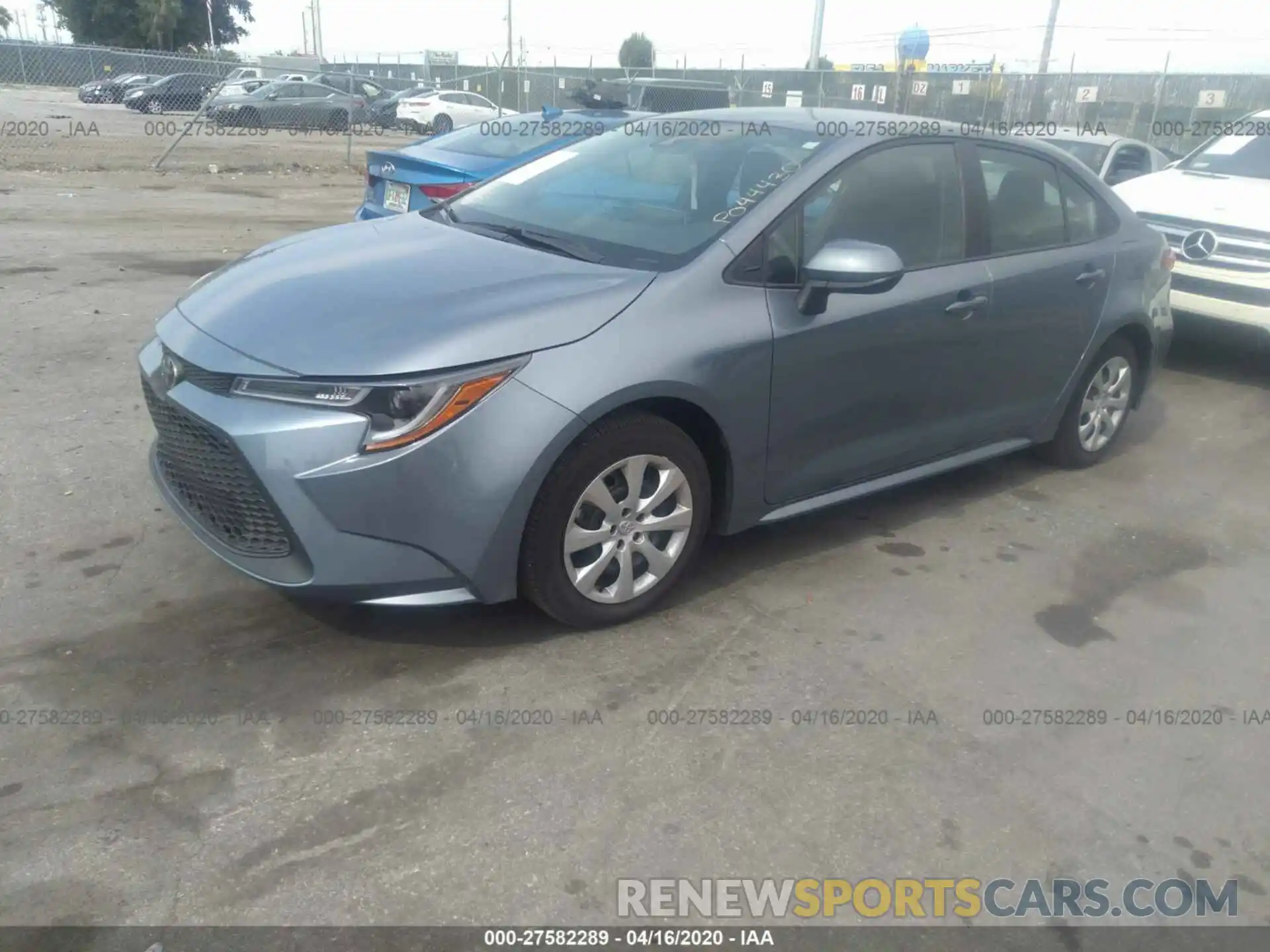 2 Photograph of a damaged car 5YFEPRAE9LP044430 TOYOTA COROLLA 2020