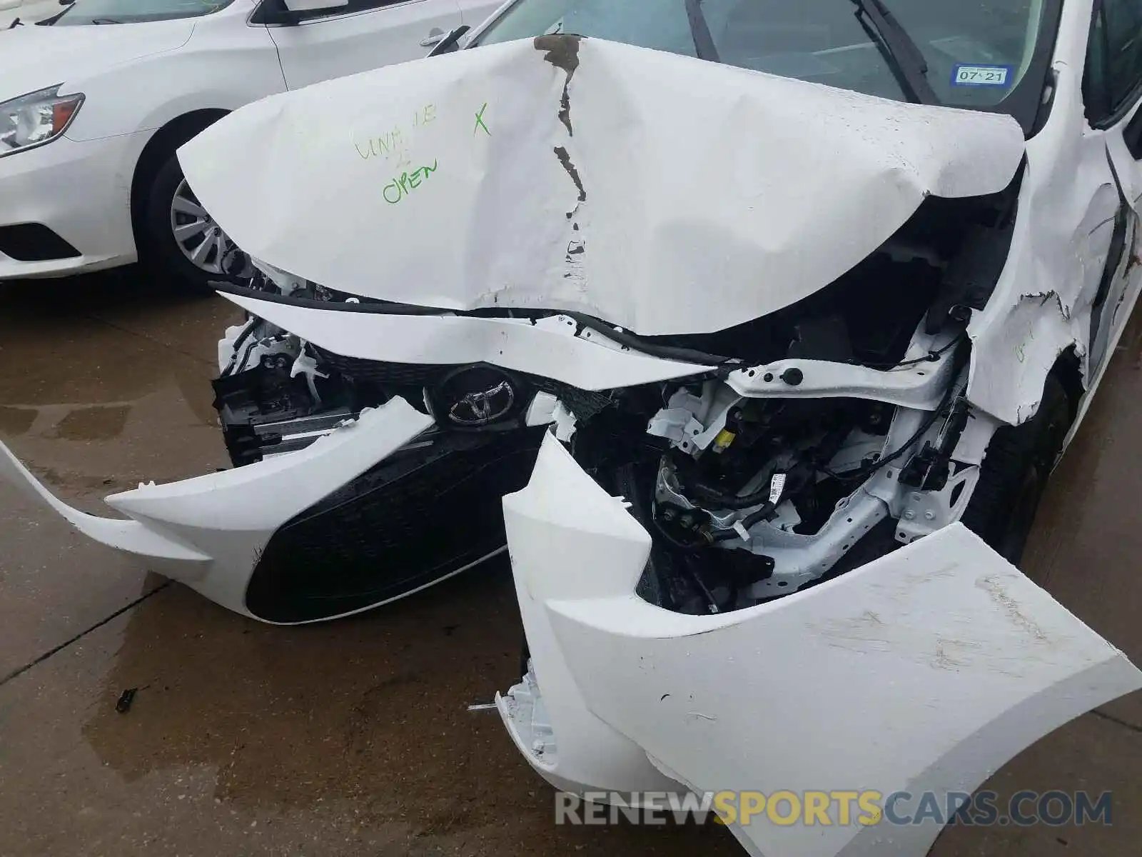 9 Photograph of a damaged car 5YFEPRAE9LP045366 TOYOTA COROLLA 2020