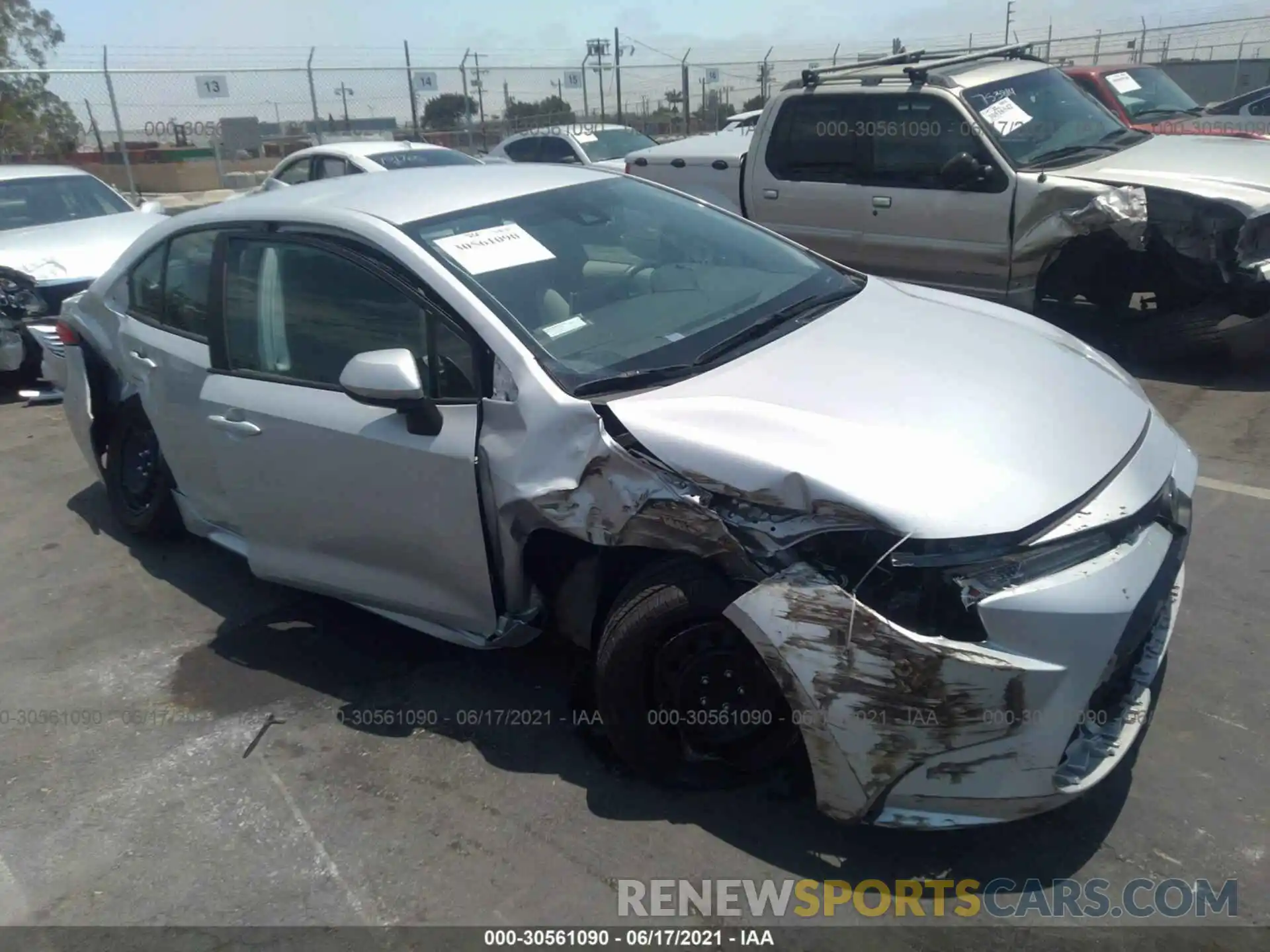 6 Photograph of a damaged car 5YFEPRAE9LP046131 TOYOTA COROLLA 2020