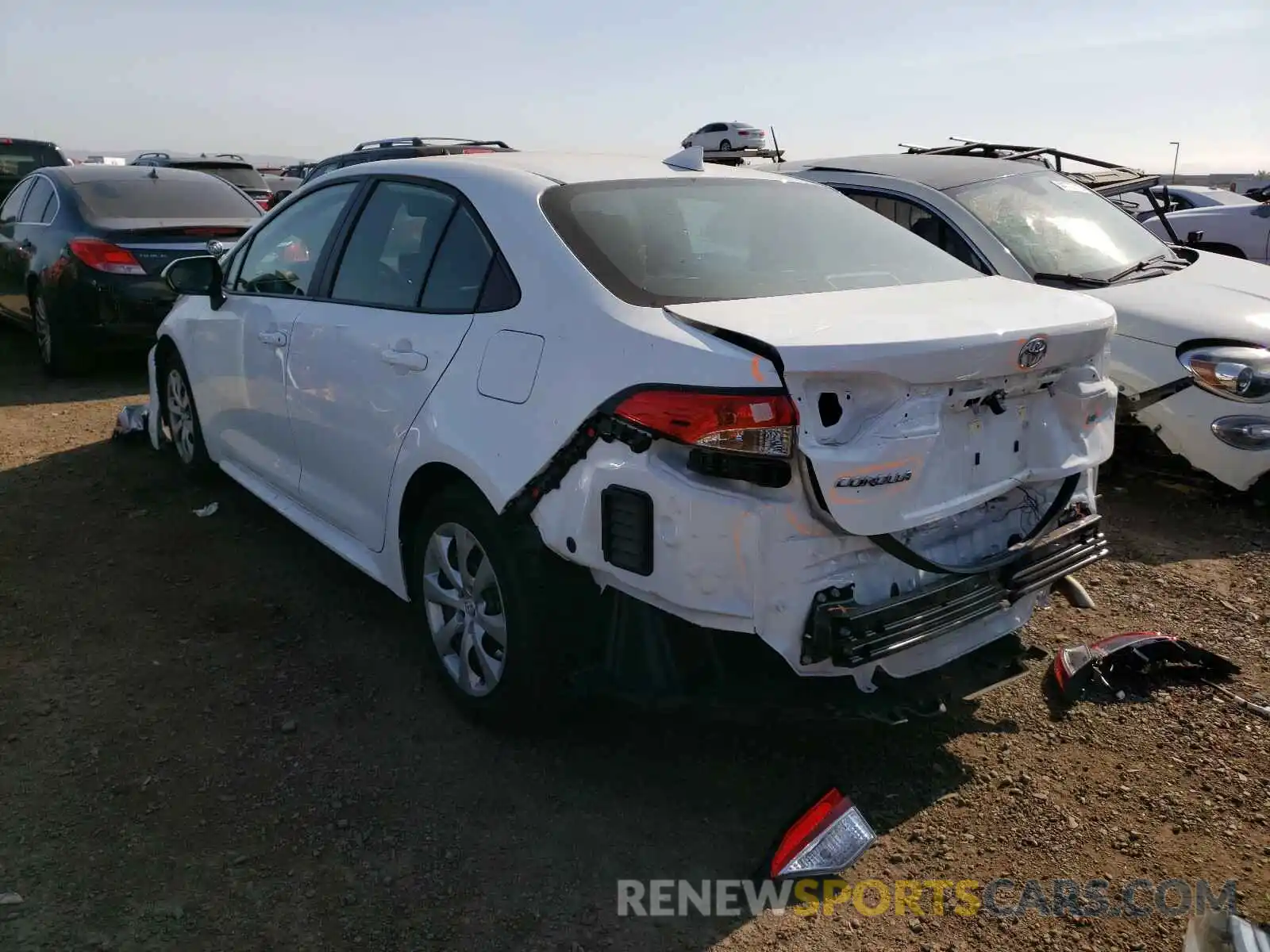 3 Photograph of a damaged car 5YFEPRAE9LP047425 TOYOTA COROLLA 2020