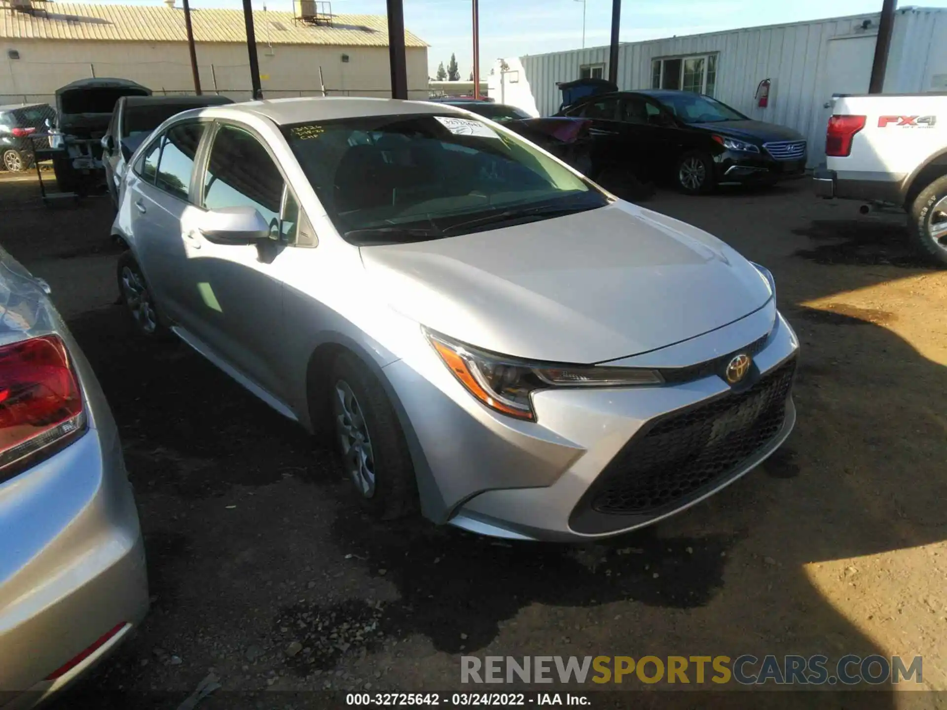 1 Photograph of a damaged car 5YFEPRAE9LP049000 TOYOTA COROLLA 2020