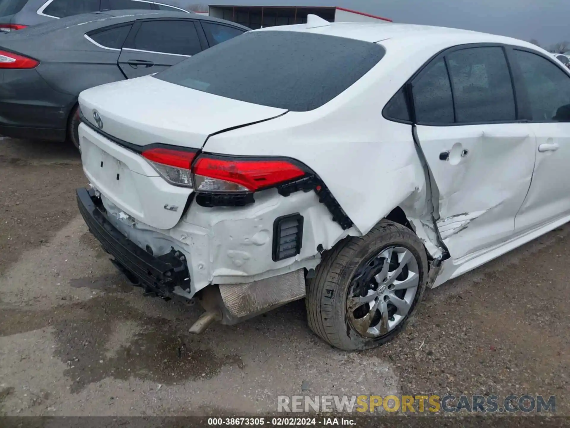 6 Photograph of a damaged car 5YFEPRAE9LP051099 TOYOTA COROLLA 2020