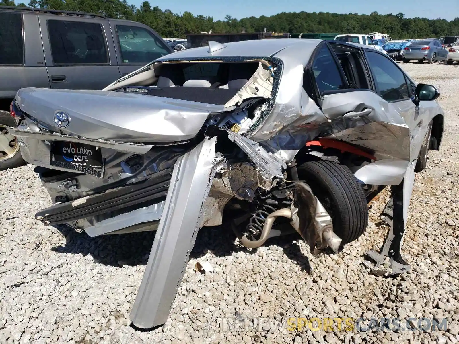 4 Photograph of a damaged car 5YFEPRAE9LP052074 TOYOTA COROLLA 2020