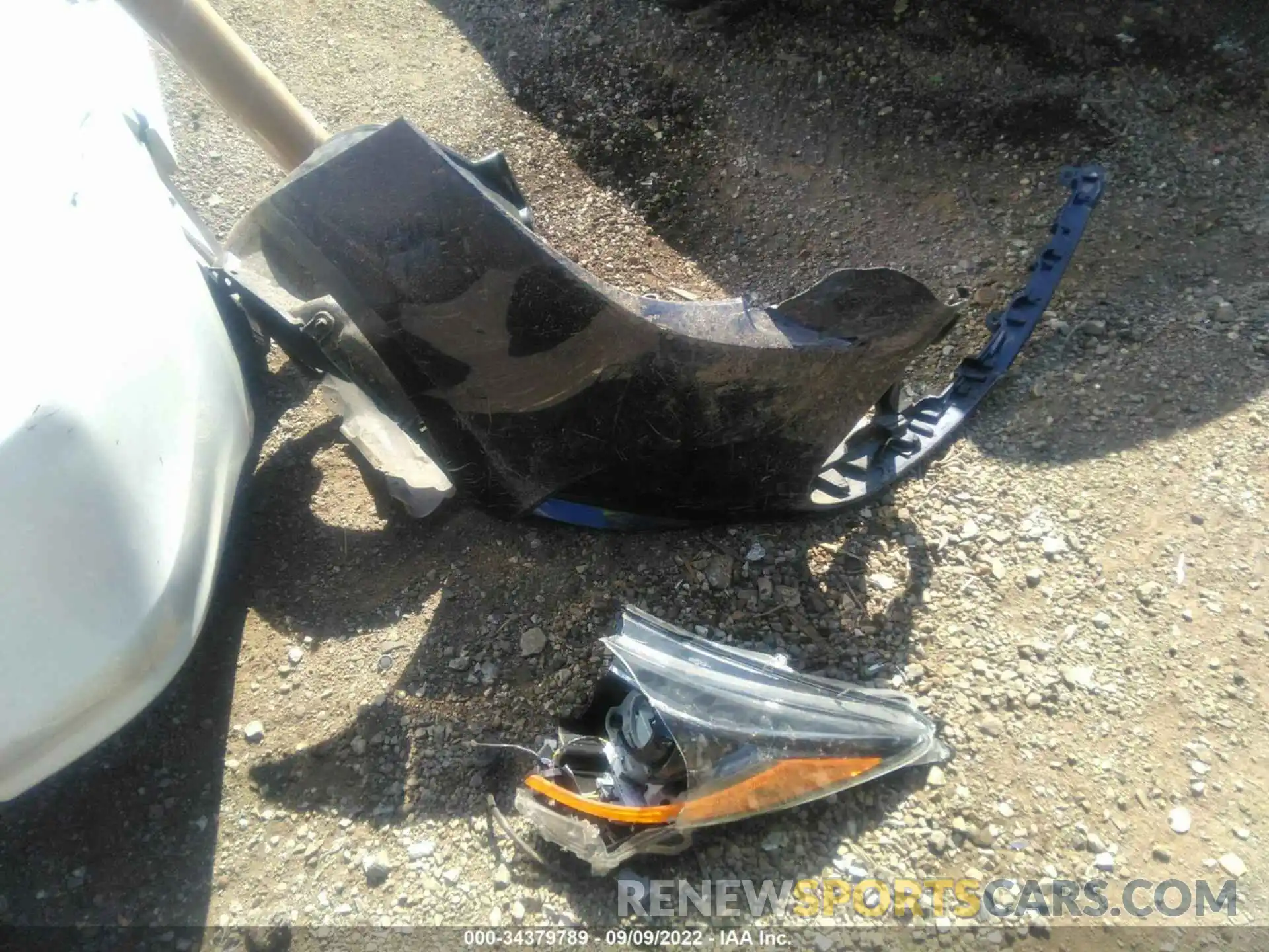 12 Photograph of a damaged car 5YFEPRAE9LP052091 TOYOTA COROLLA 2020