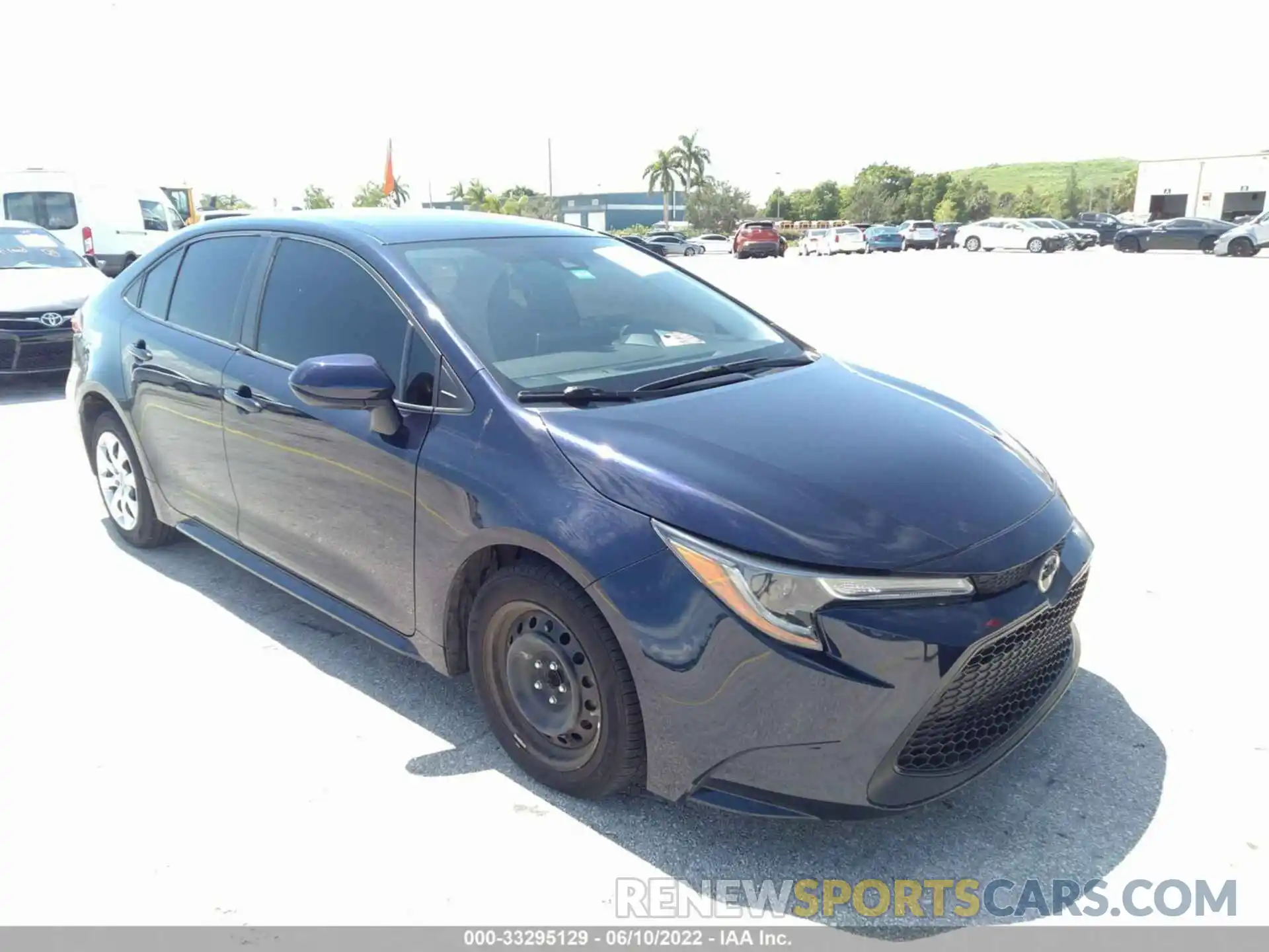 1 Photograph of a damaged car 5YFEPRAE9LP052947 TOYOTA COROLLA 2020