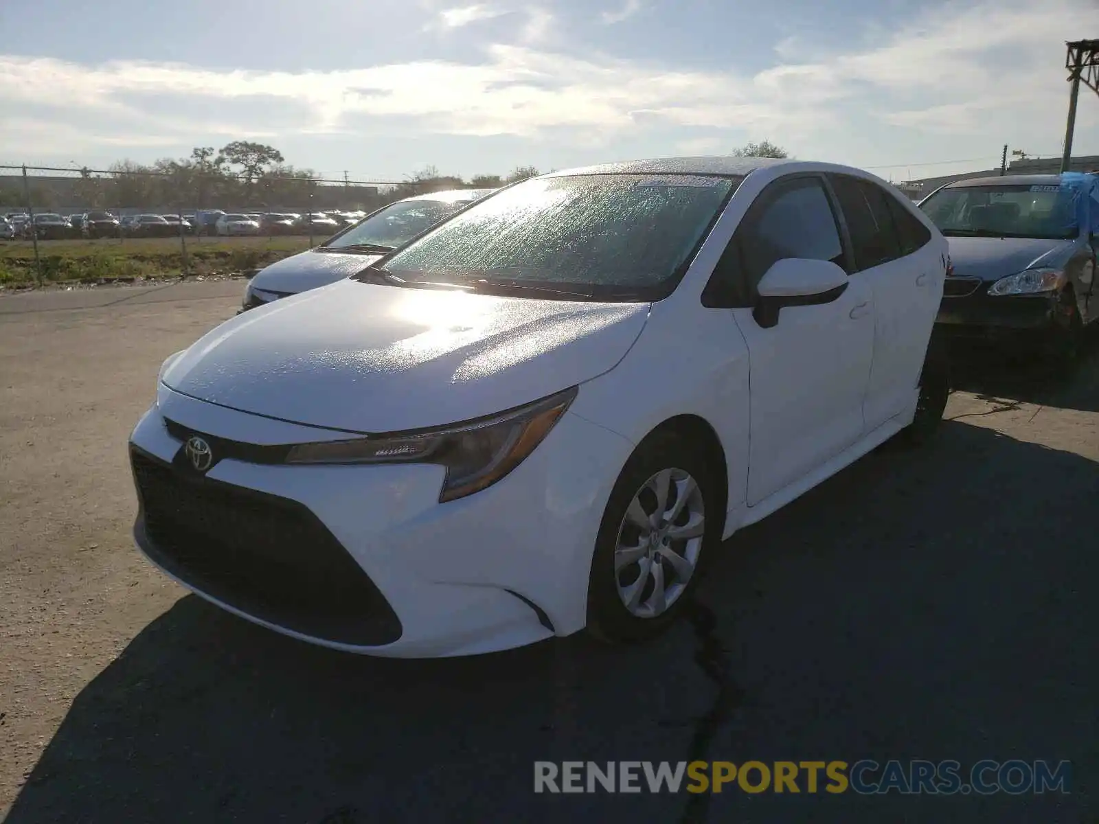 2 Photograph of a damaged car 5YFEPRAE9LP054200 TOYOTA COROLLA 2020