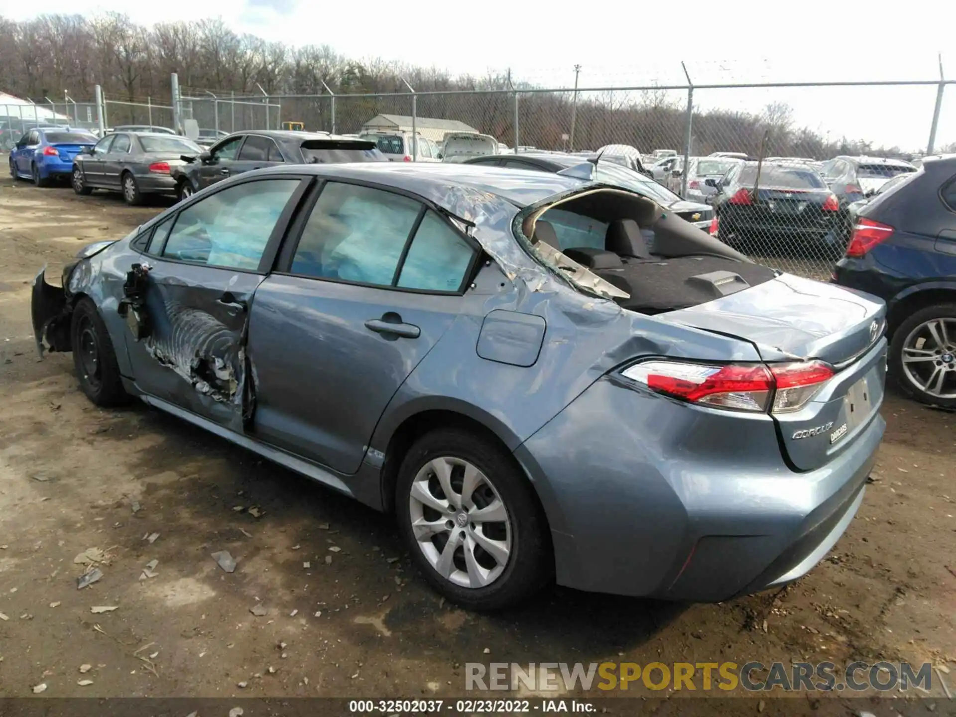 3 Photograph of a damaged car 5YFEPRAE9LP055802 TOYOTA COROLLA 2020