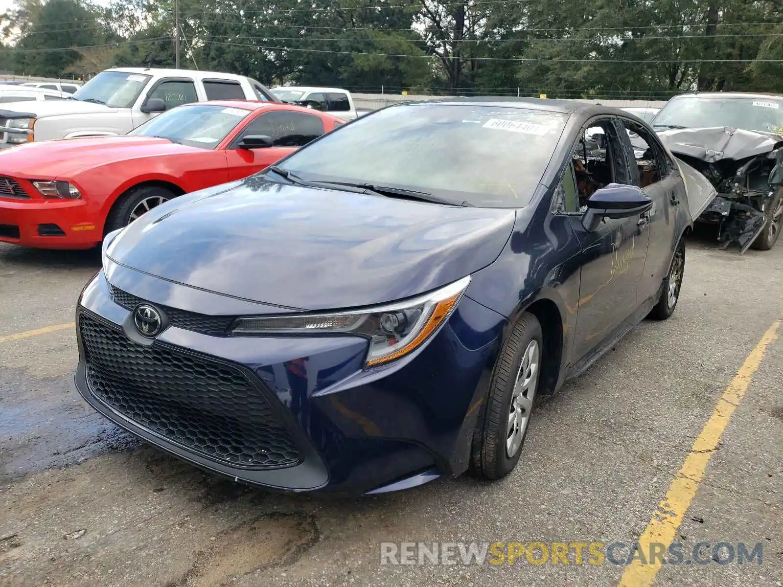 2 Photograph of a damaged car 5YFEPRAE9LP056058 TOYOTA COROLLA 2020