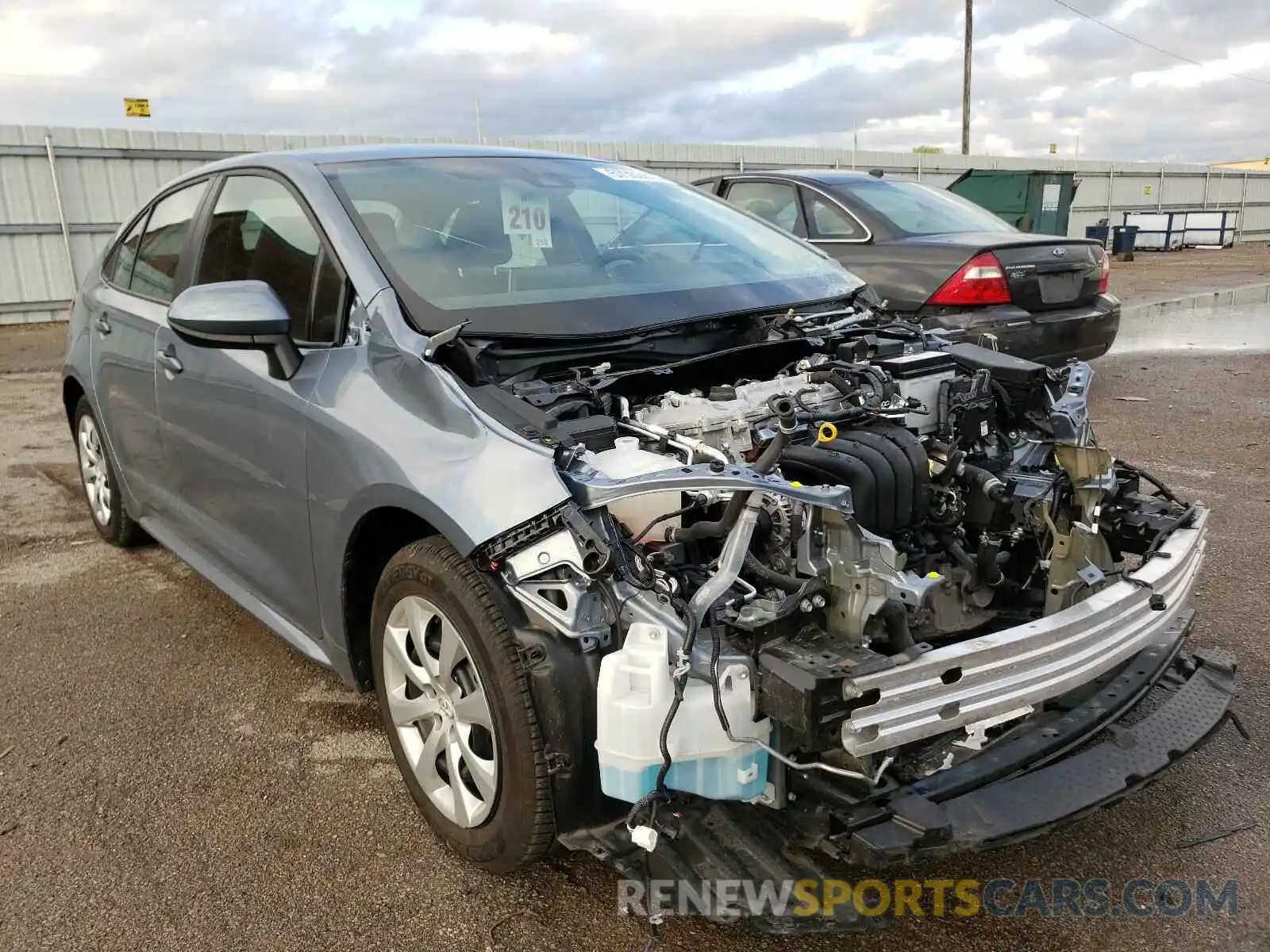 1 Photograph of a damaged car 5YFEPRAE9LP056612 TOYOTA COROLLA 2020