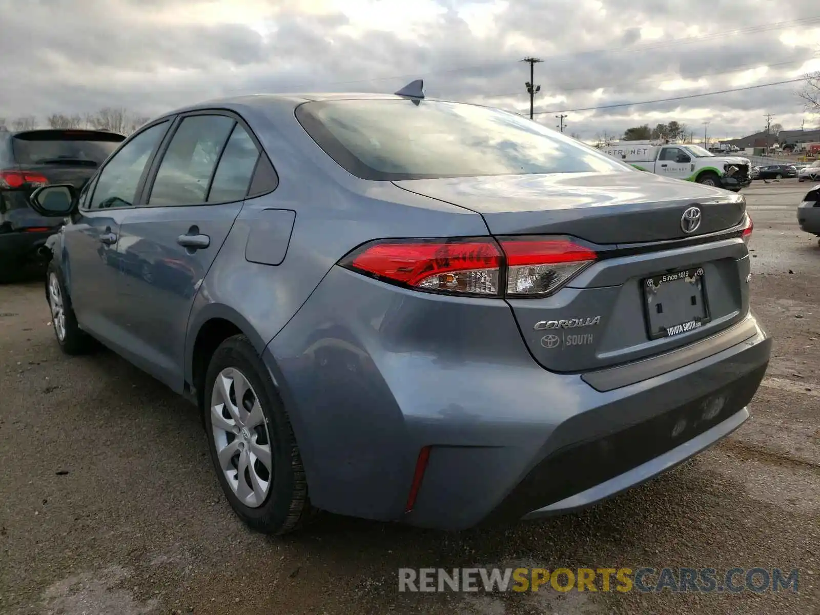 3 Photograph of a damaged car 5YFEPRAE9LP056612 TOYOTA COROLLA 2020