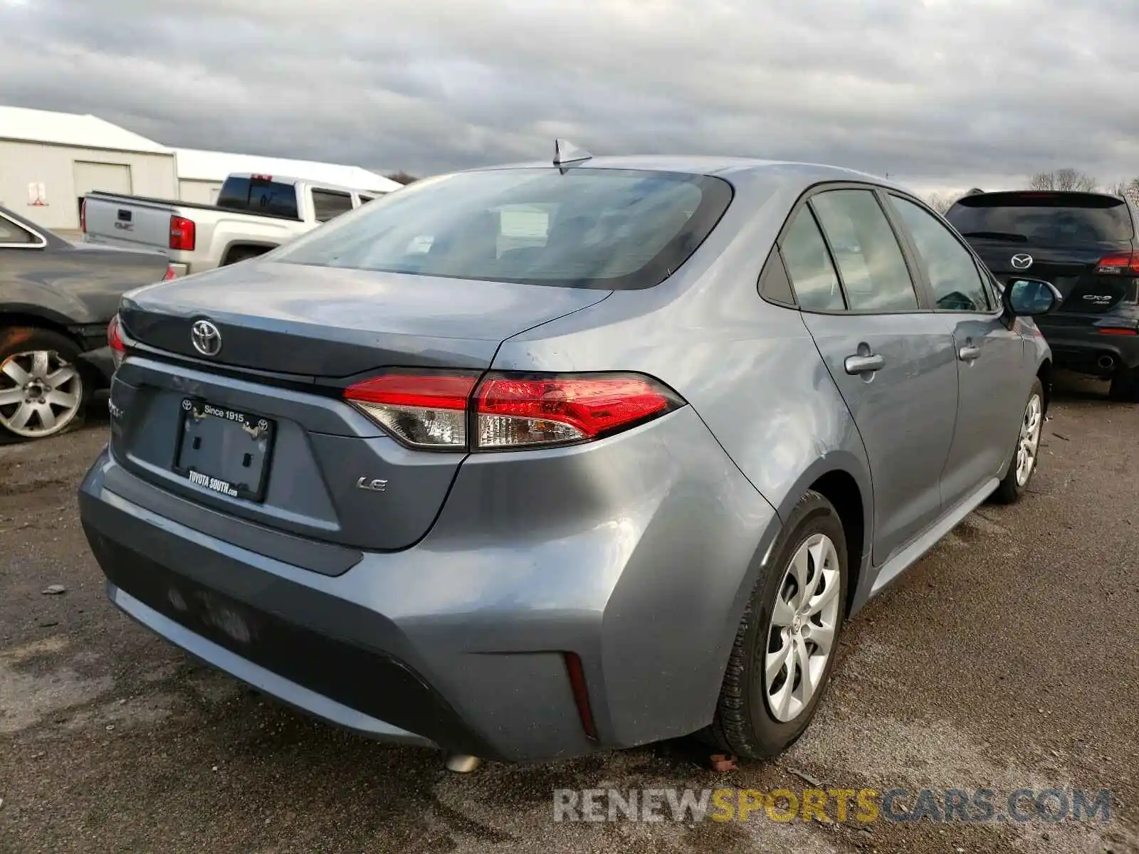 4 Photograph of a damaged car 5YFEPRAE9LP056612 TOYOTA COROLLA 2020