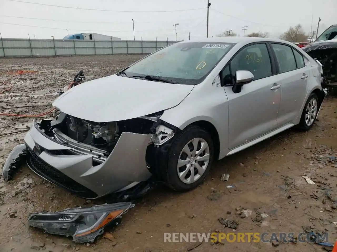 2 Photograph of a damaged car 5YFEPRAE9LP056710 TOYOTA COROLLA 2020