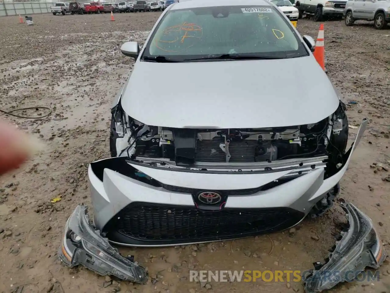 9 Photograph of a damaged car 5YFEPRAE9LP056710 TOYOTA COROLLA 2020