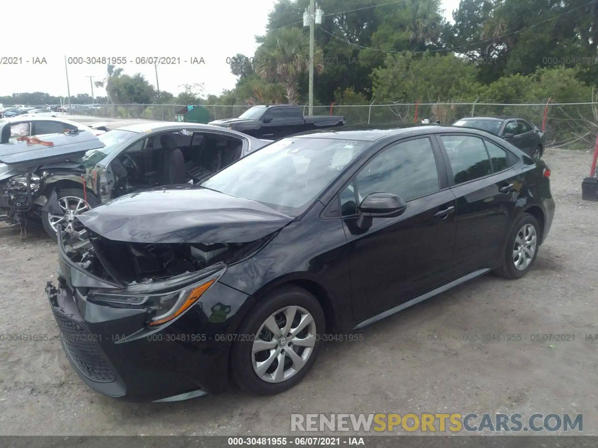 2 Photograph of a damaged car 5YFEPRAE9LP057114 TOYOTA COROLLA 2020