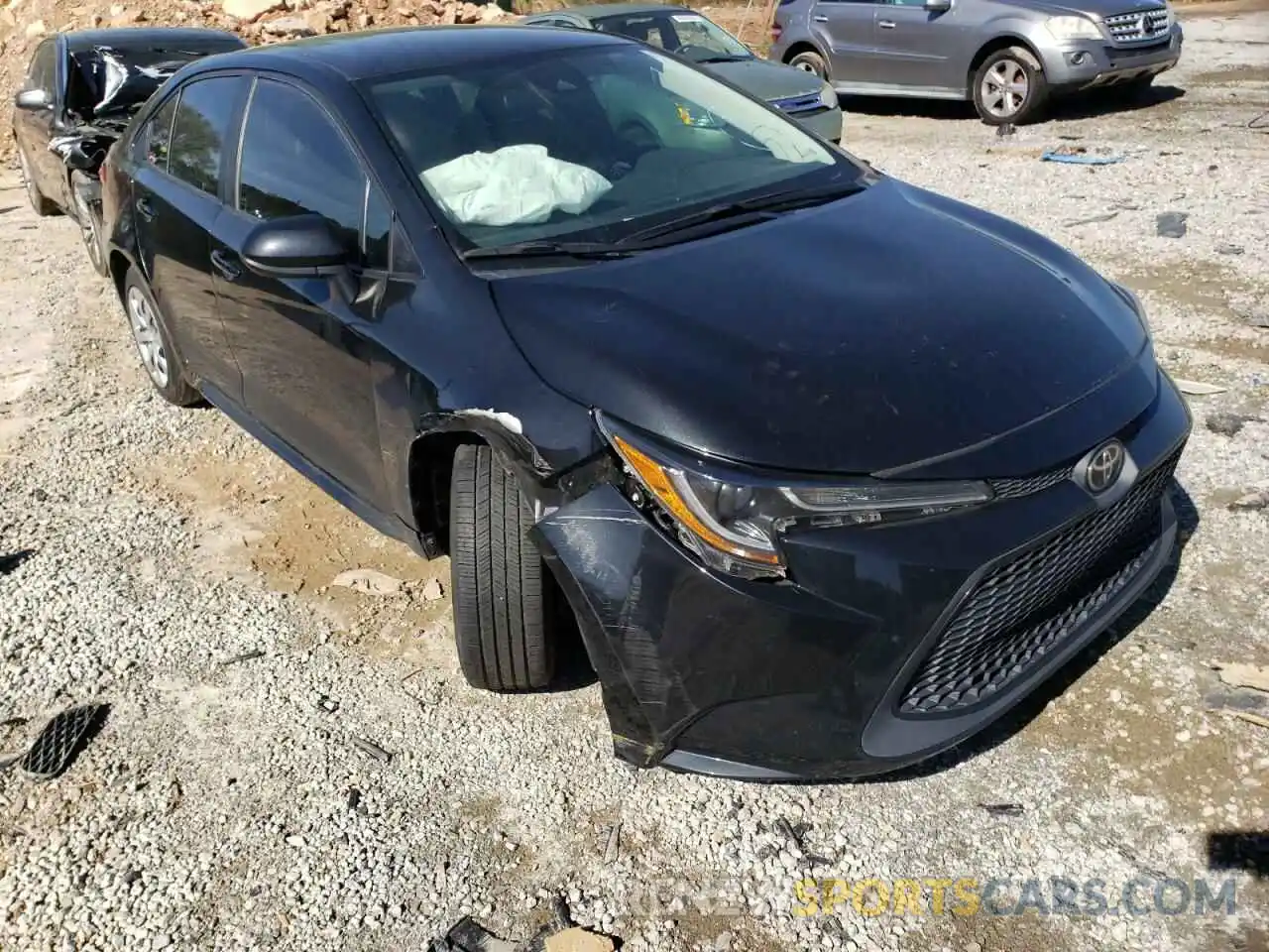 1 Photograph of a damaged car 5YFEPRAE9LP057209 TOYOTA COROLLA 2020